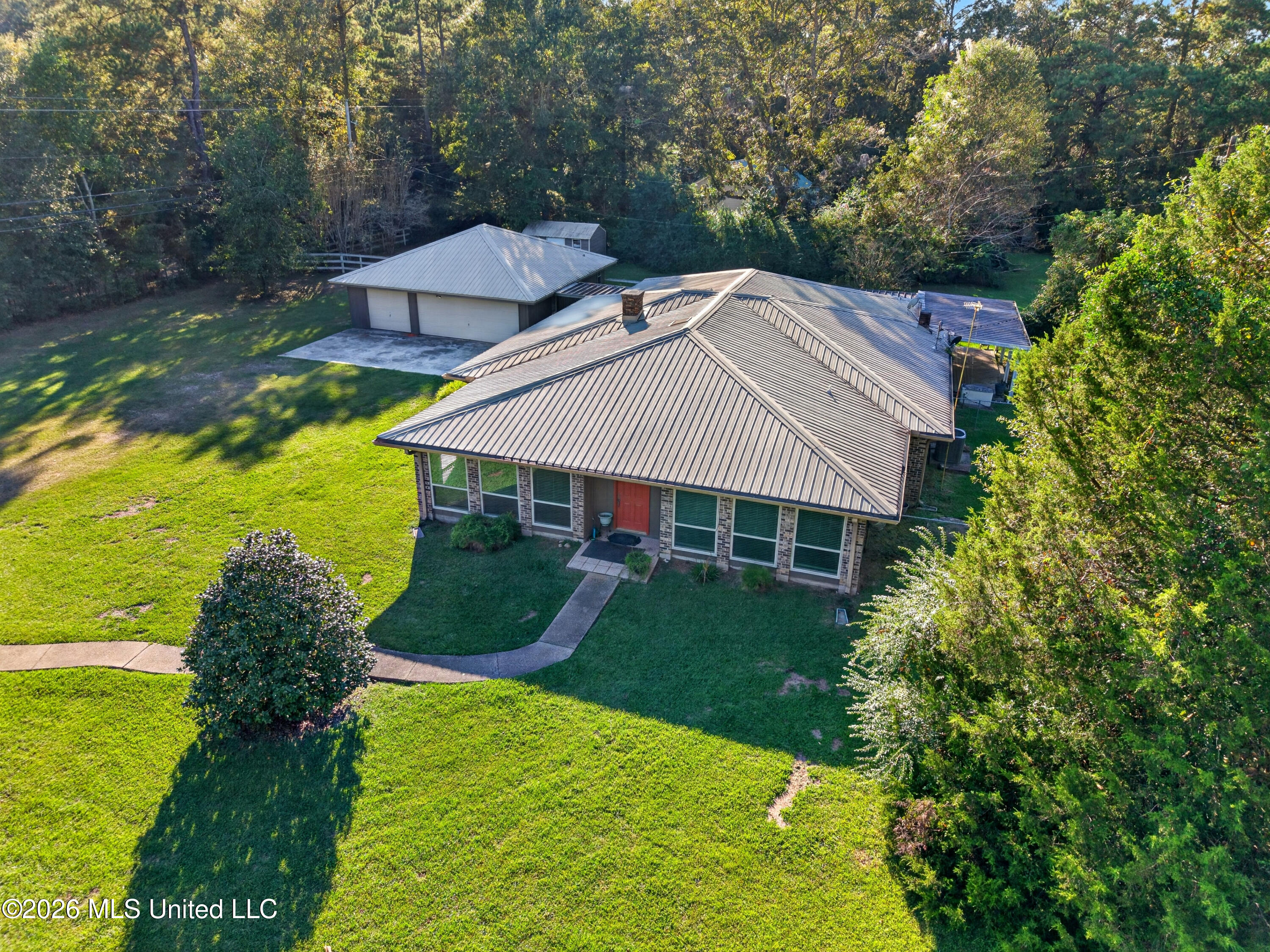 1 Lakeside Drive Property Photo 1