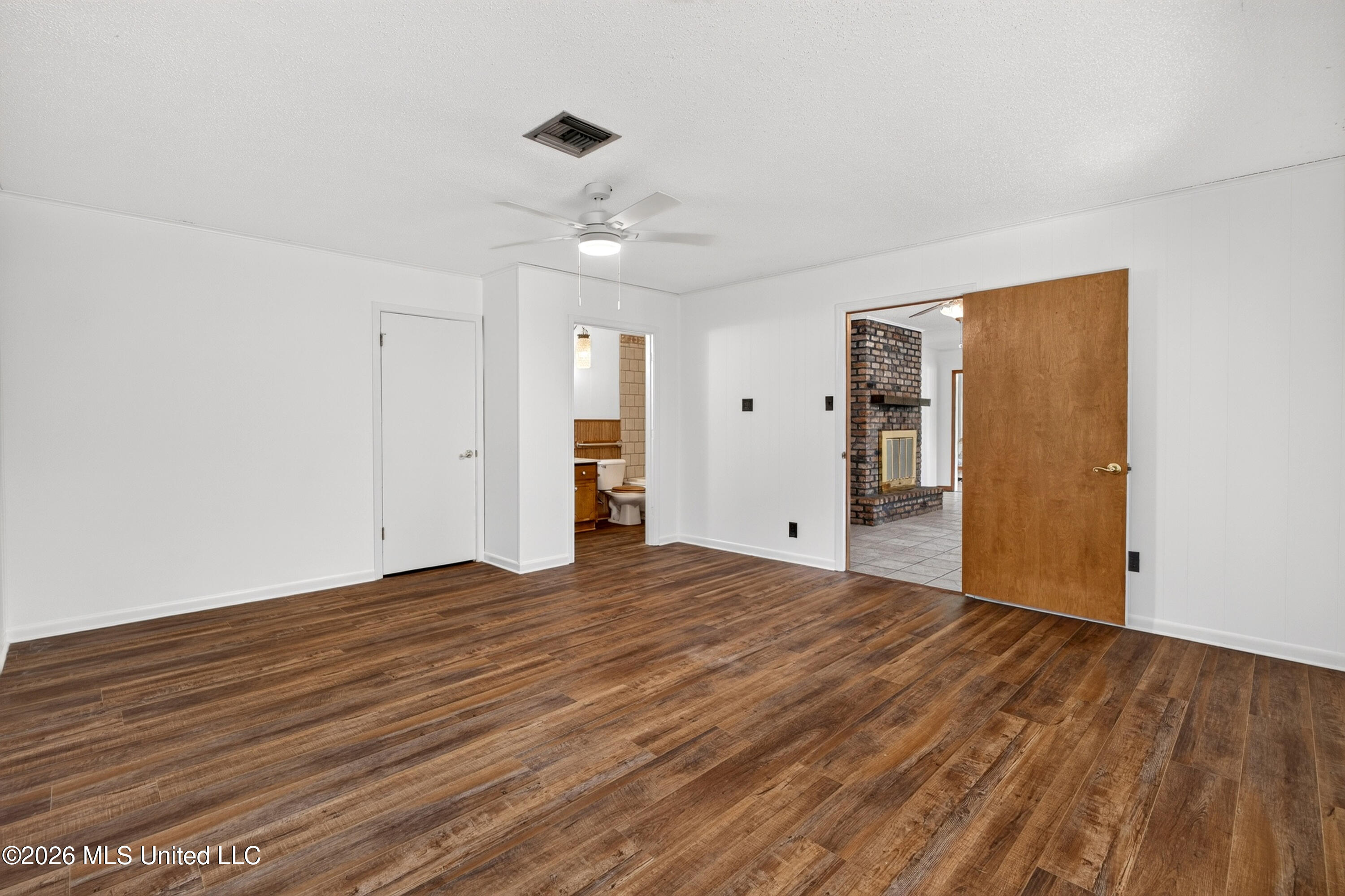 1 Lakeside Drive Property Photo 17