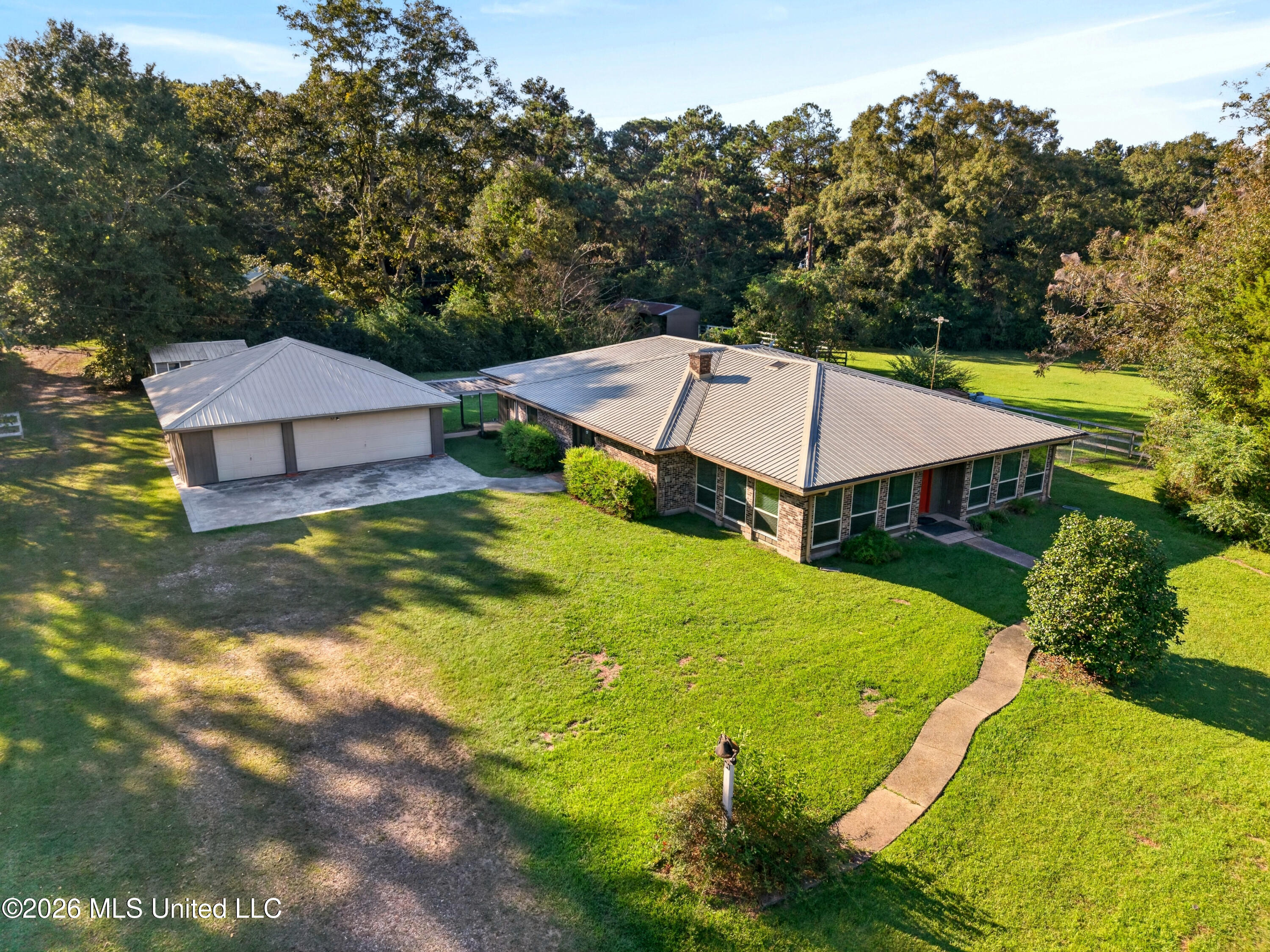 1 Lakeside Drive Property Photo 33