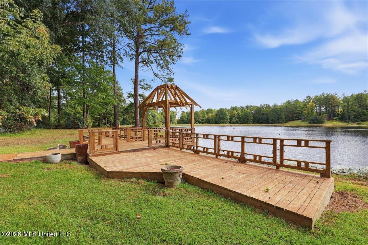 1511 Hwy 469 Property Photo 9