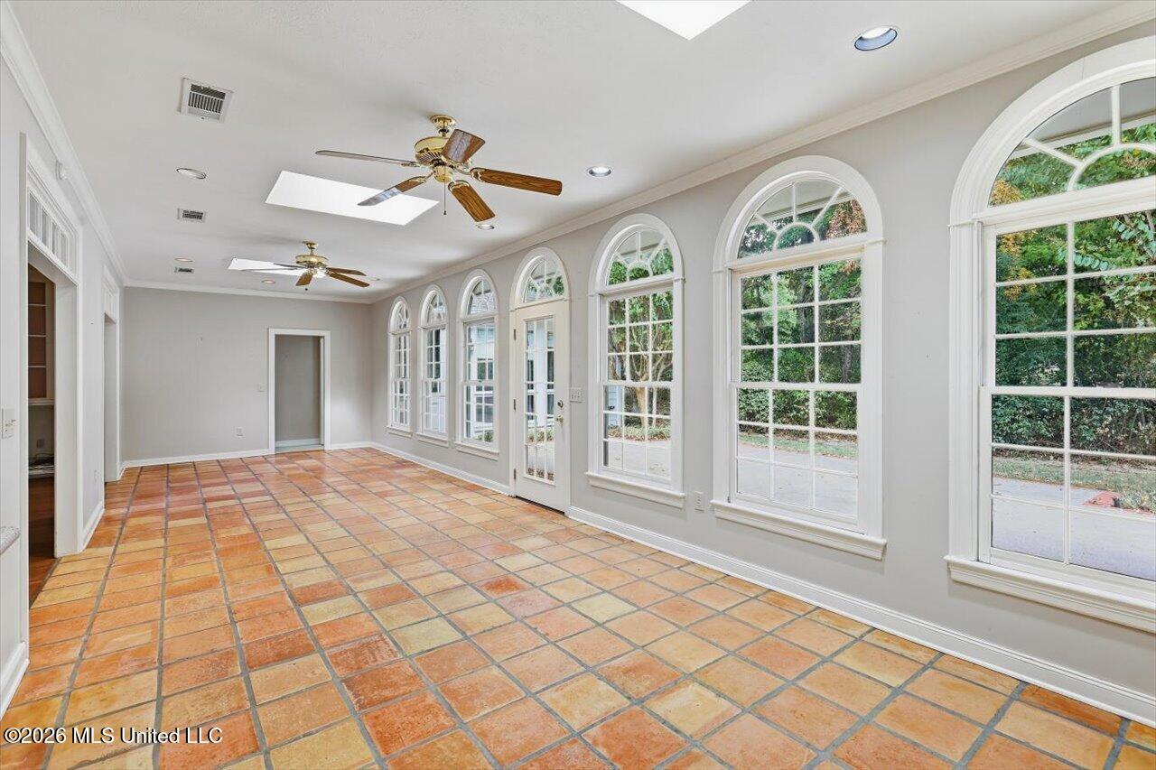 207 Lattimore Ridge Property Photo 9