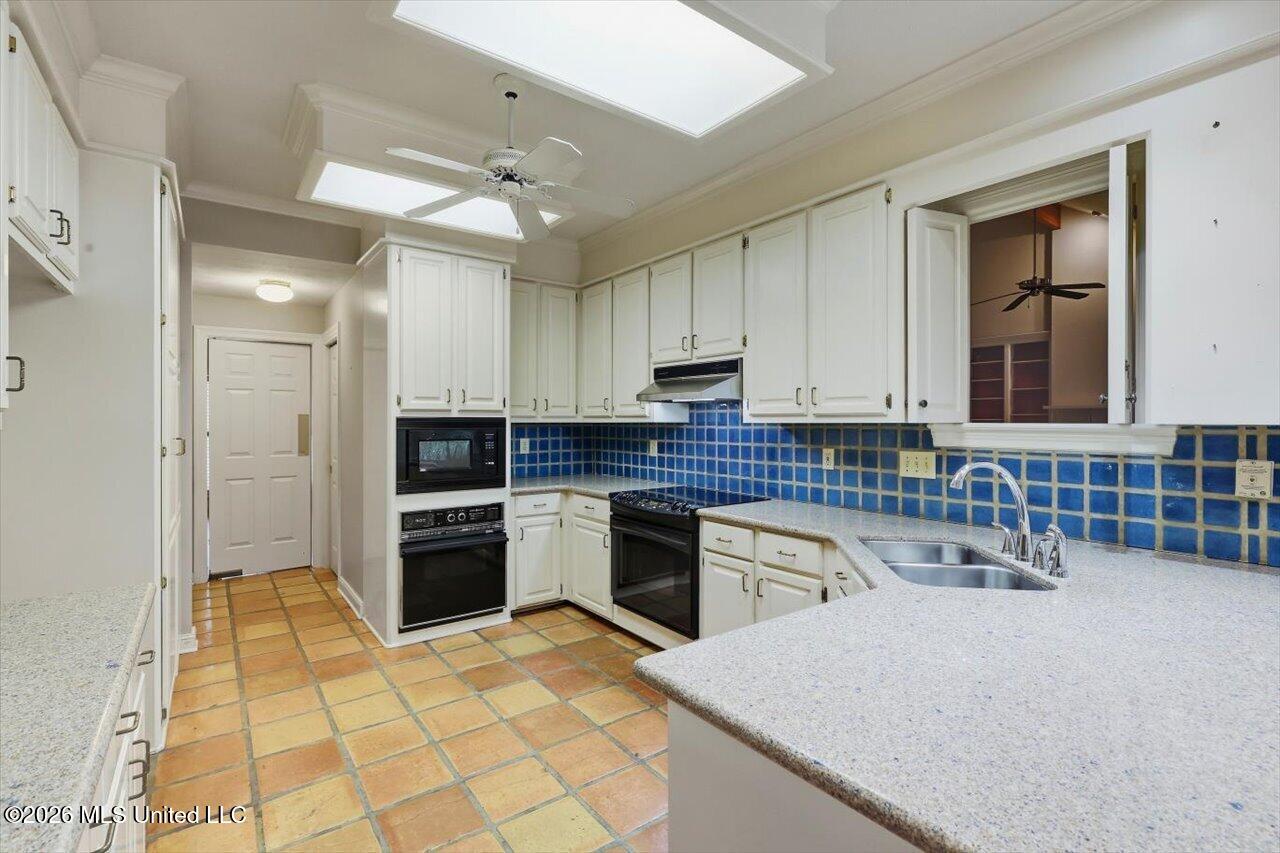 207 Lattimore Ridge Property Photo 16