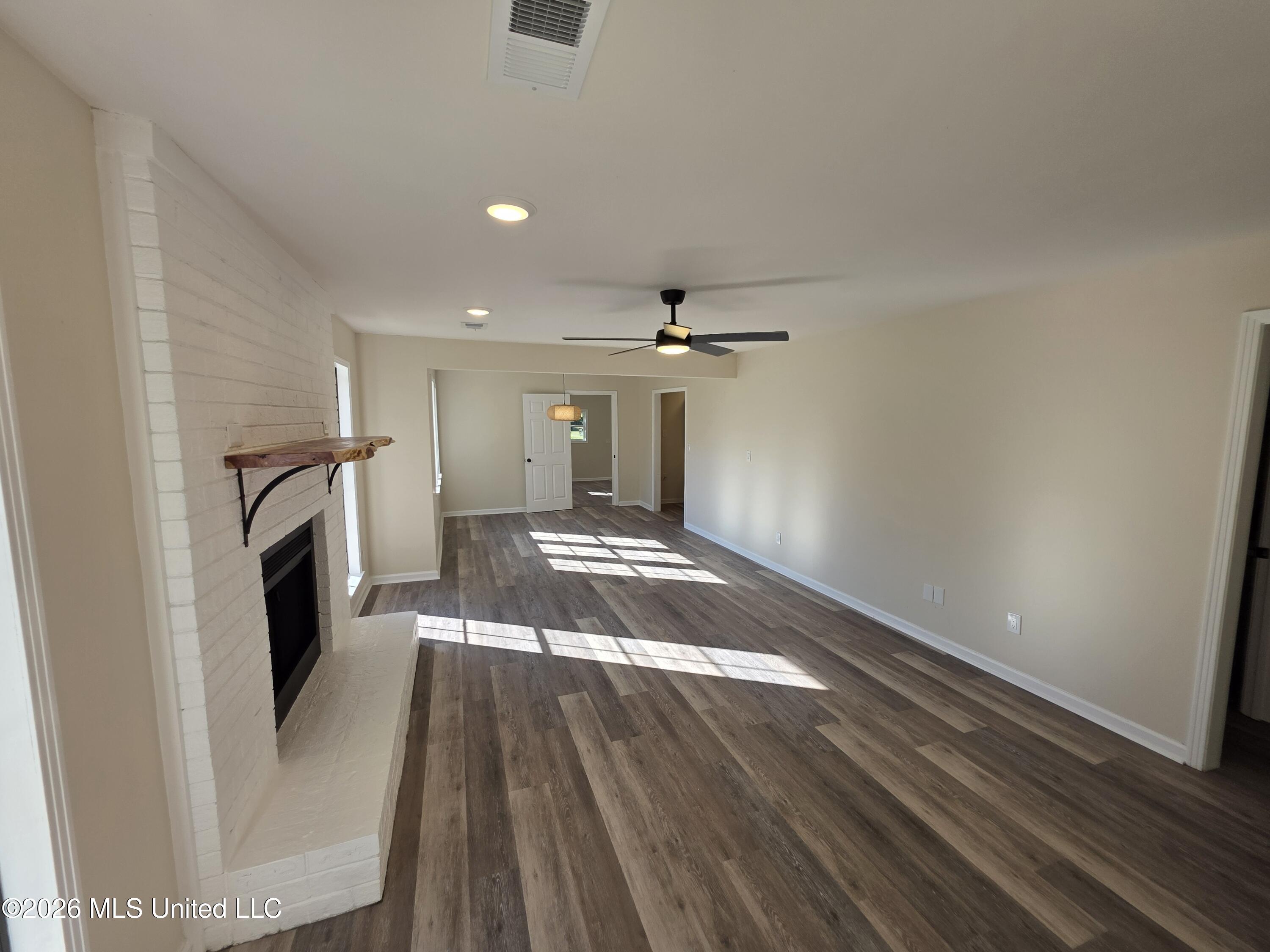 1051 Silverhills Drive Property Photo 4