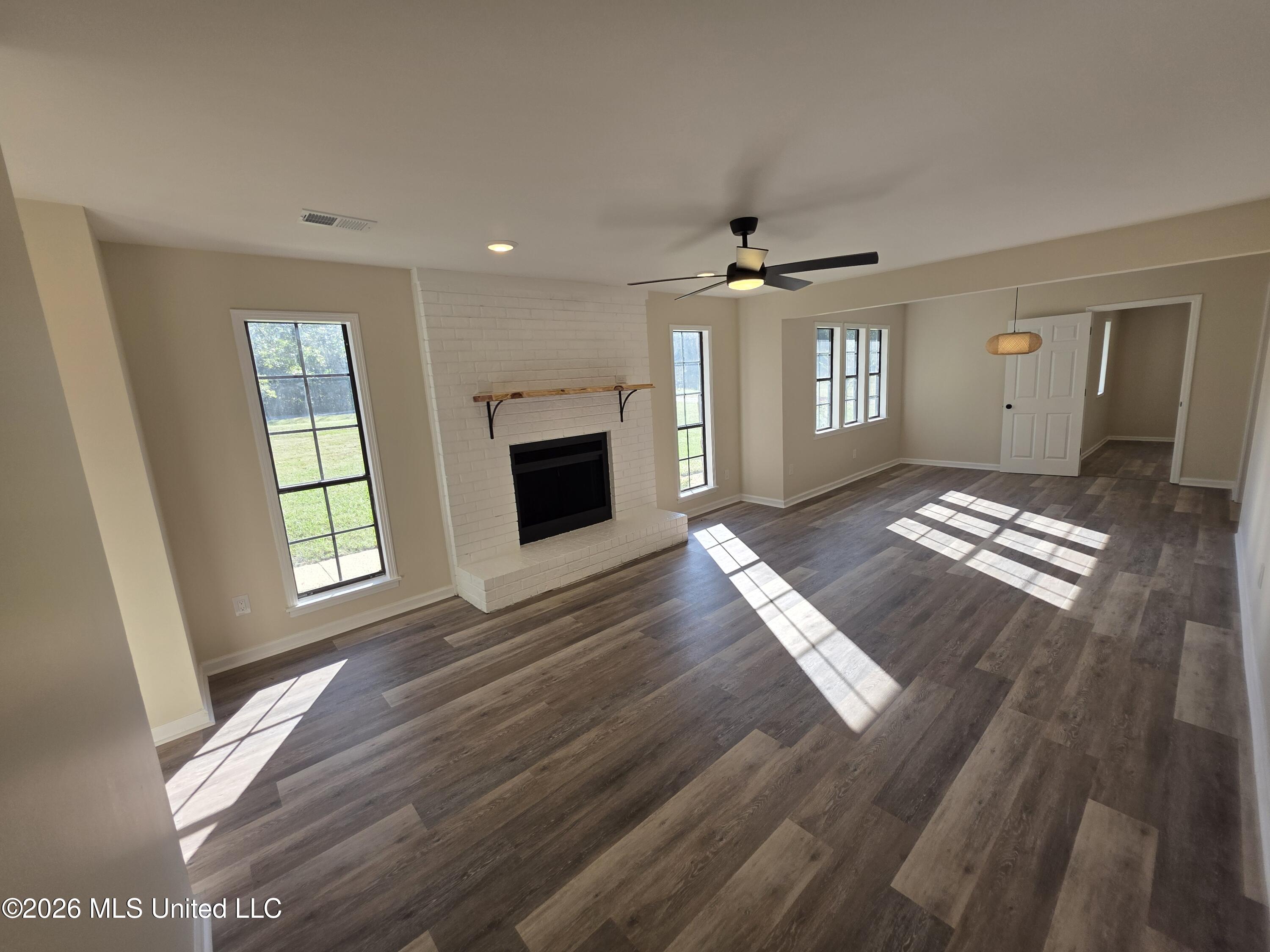 1051 Silverhills Drive Property Photo 6