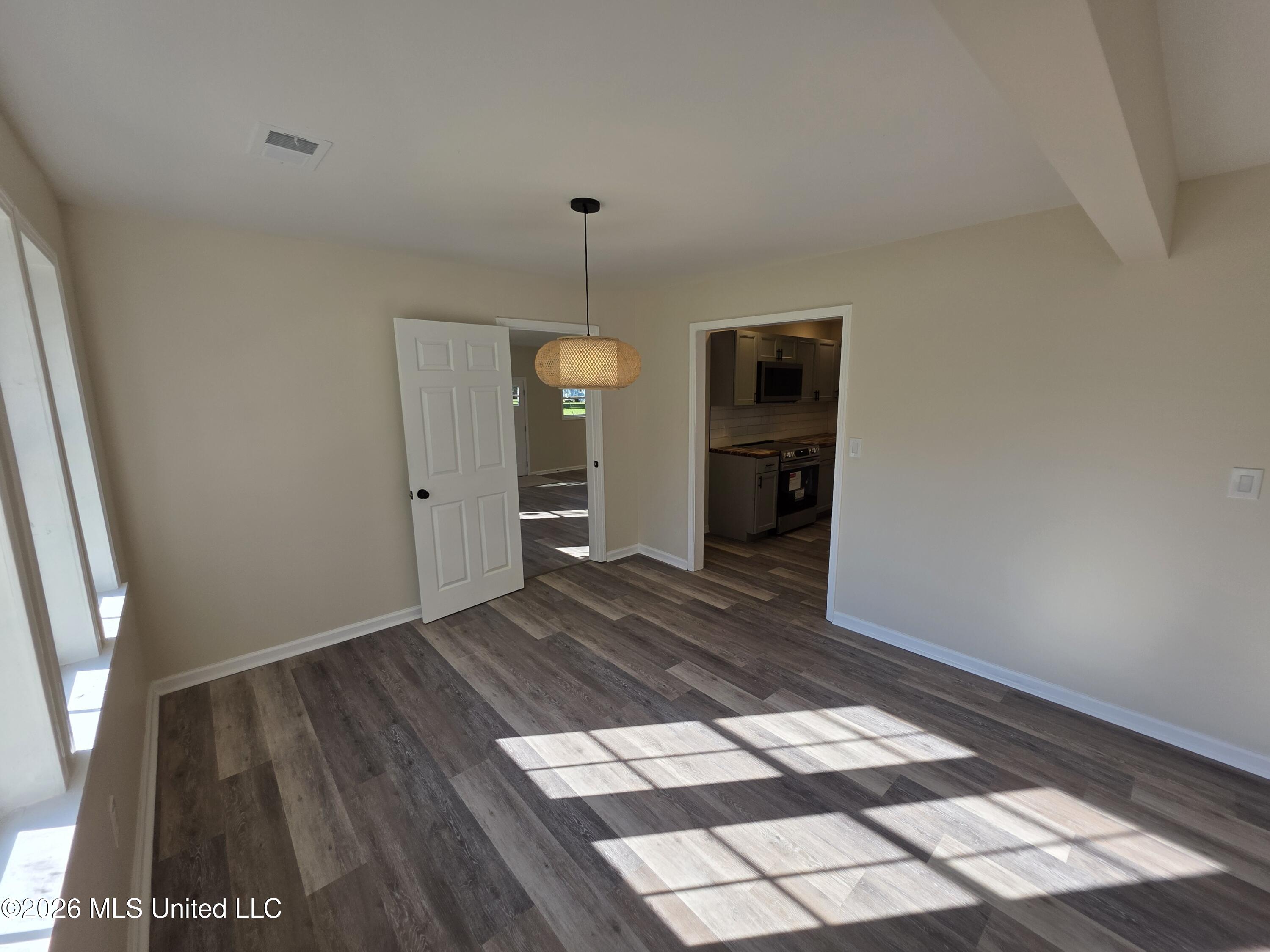 1051 Silverhills Drive Property Photo 7