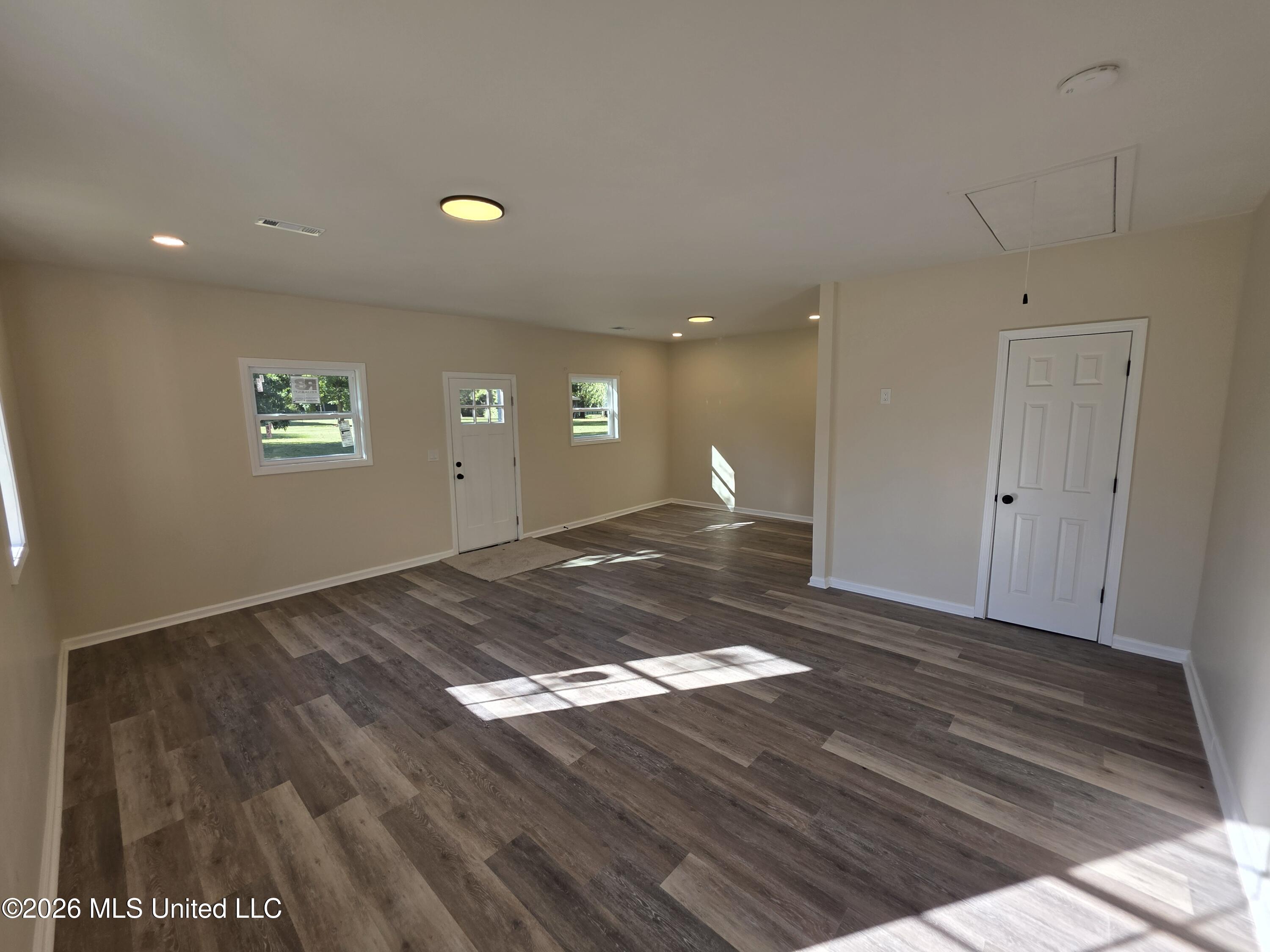 1051 Silverhills Drive Property Photo 14