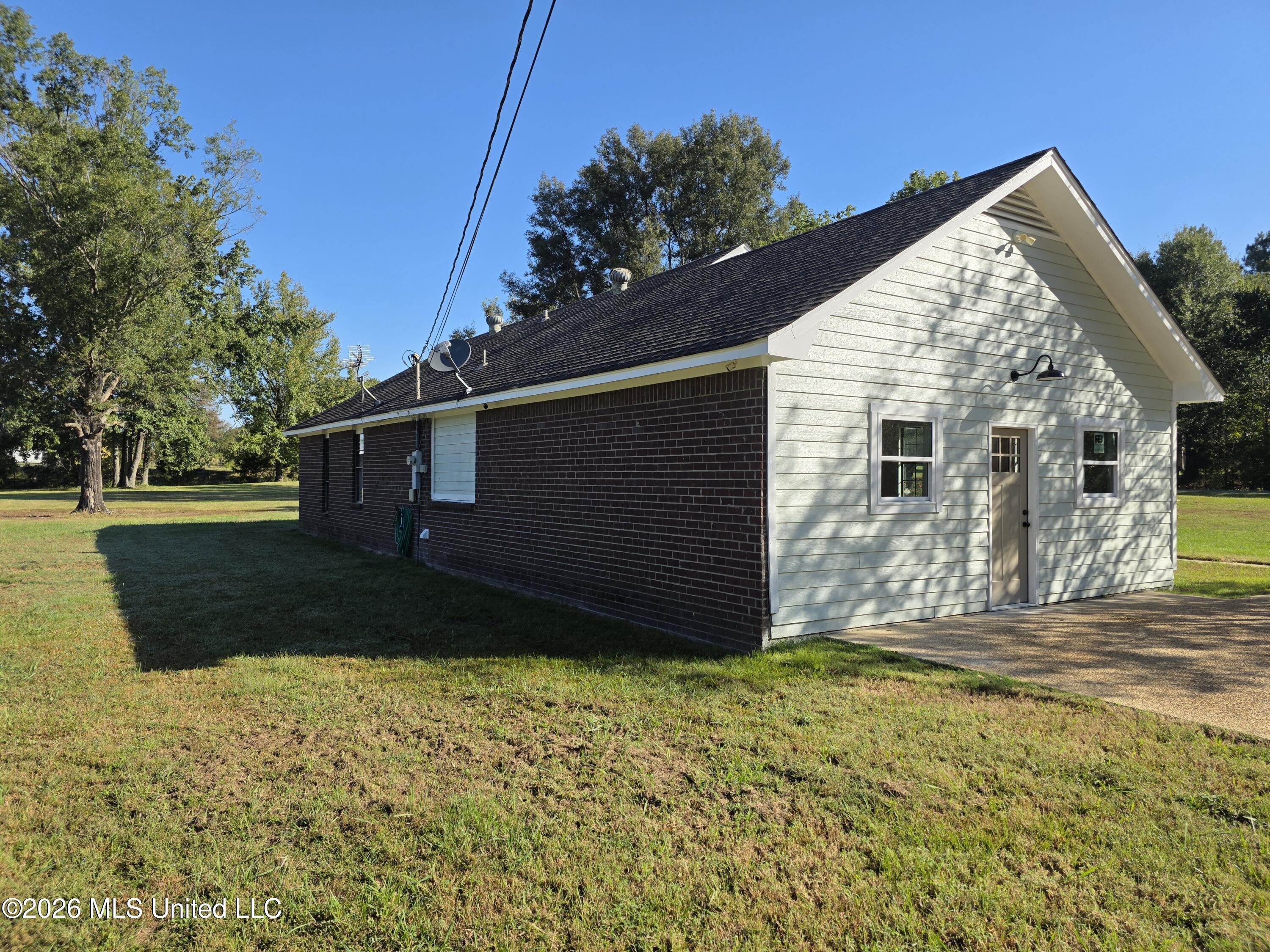 1051 Silverhills Drive Property Photo 26