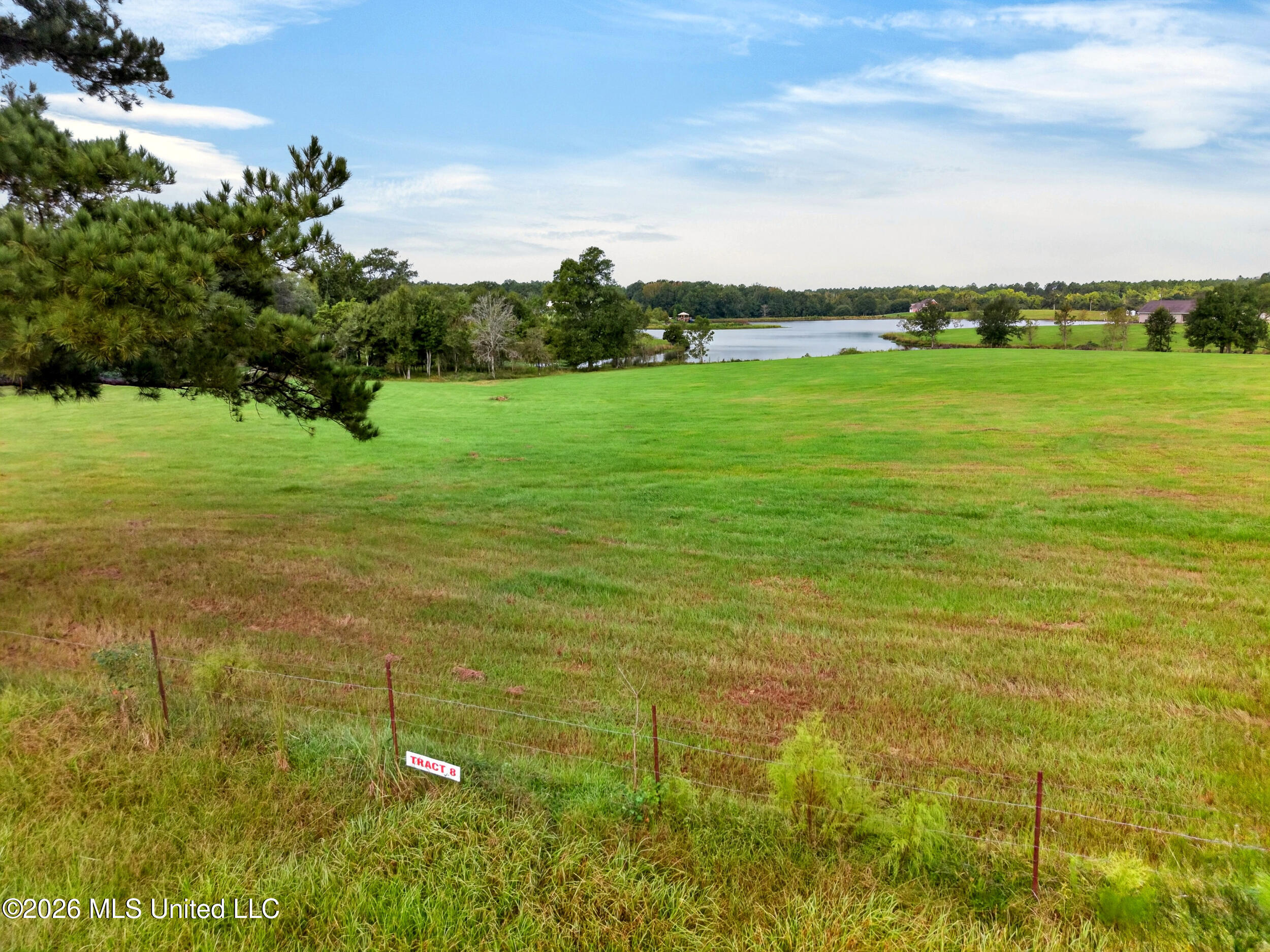 El Shaddai Road Property Photo 1