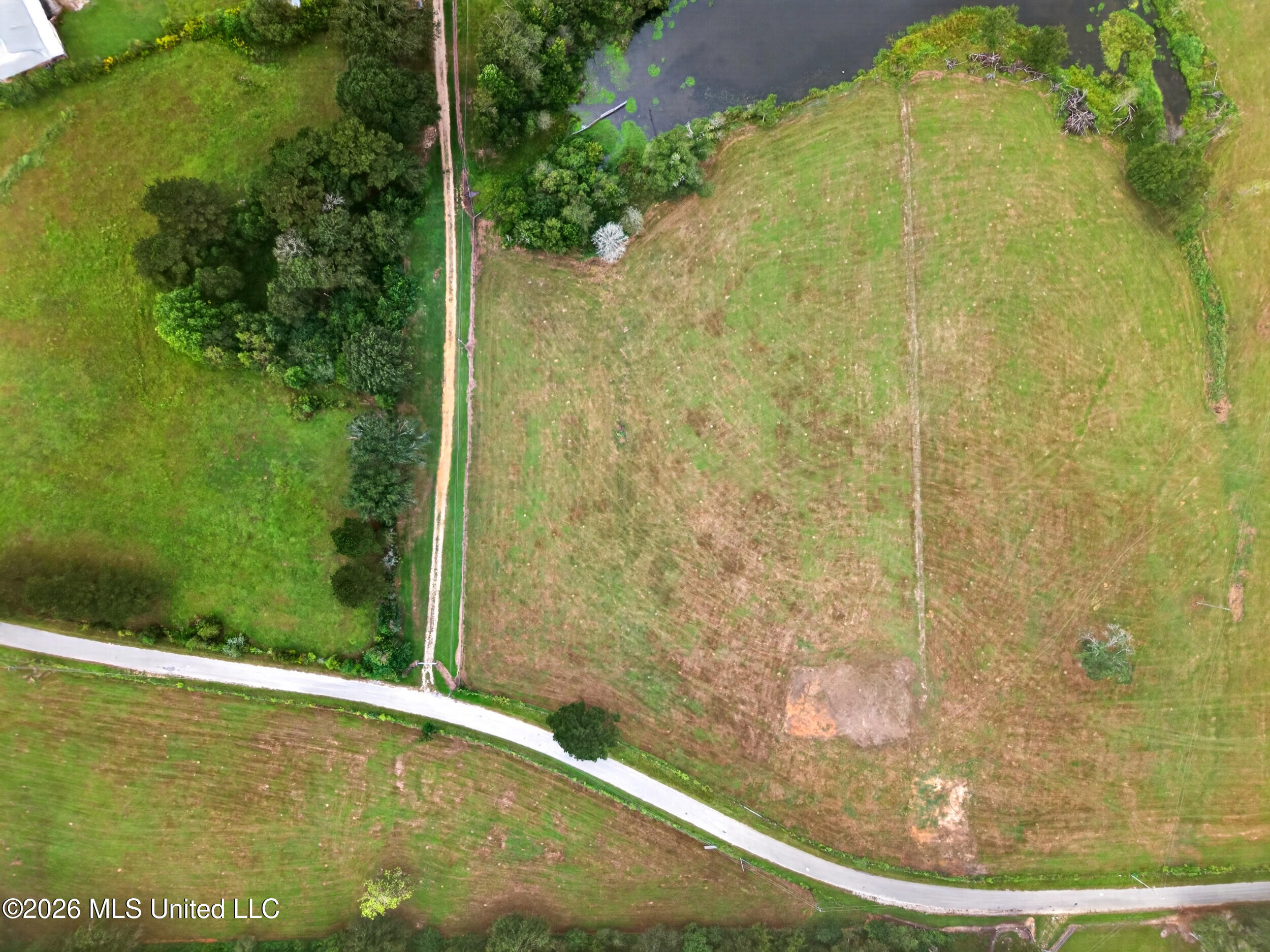 El Shaddai Road Property Photo 3
