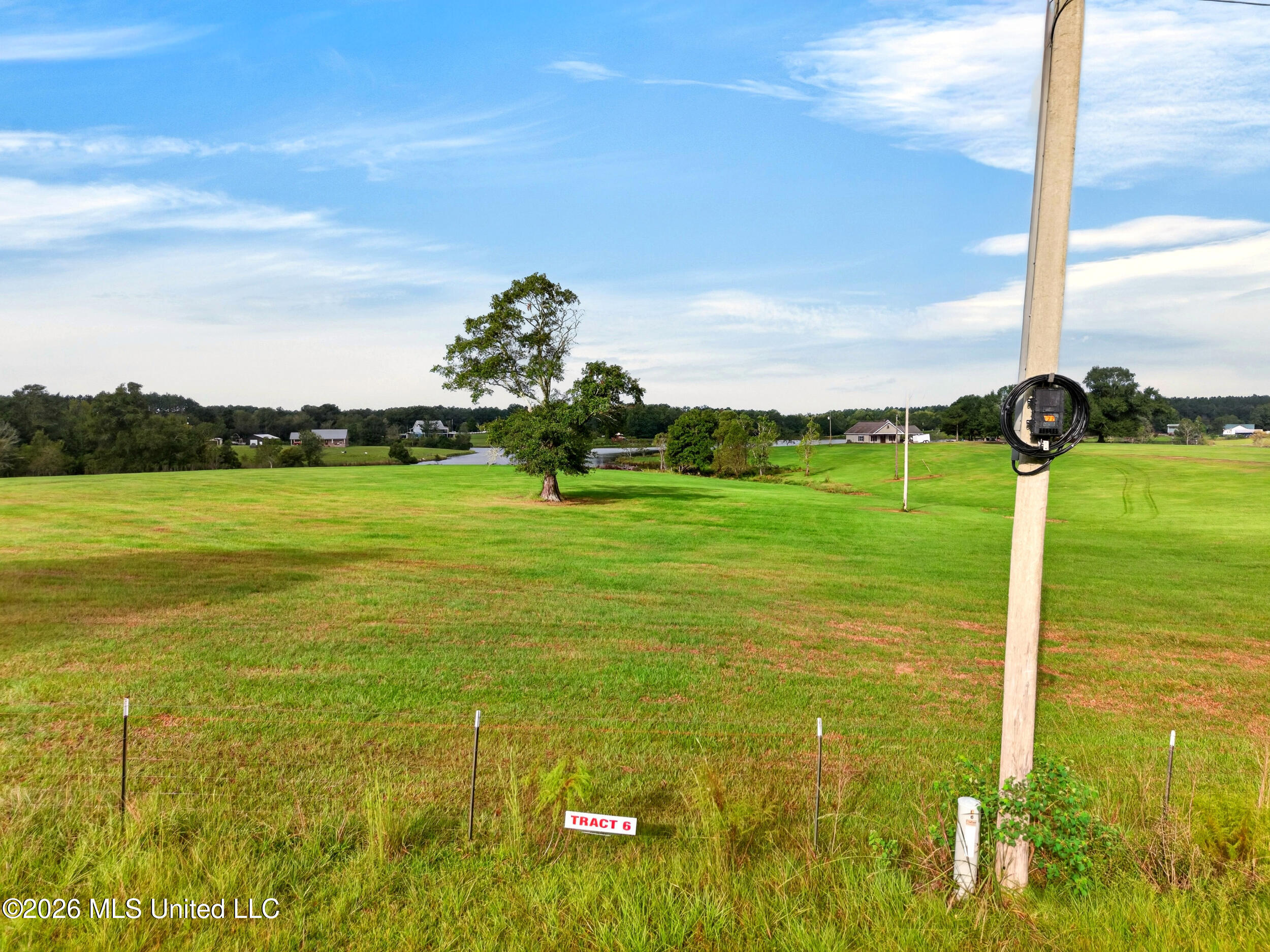 El Shaddai Road Property Photo 1