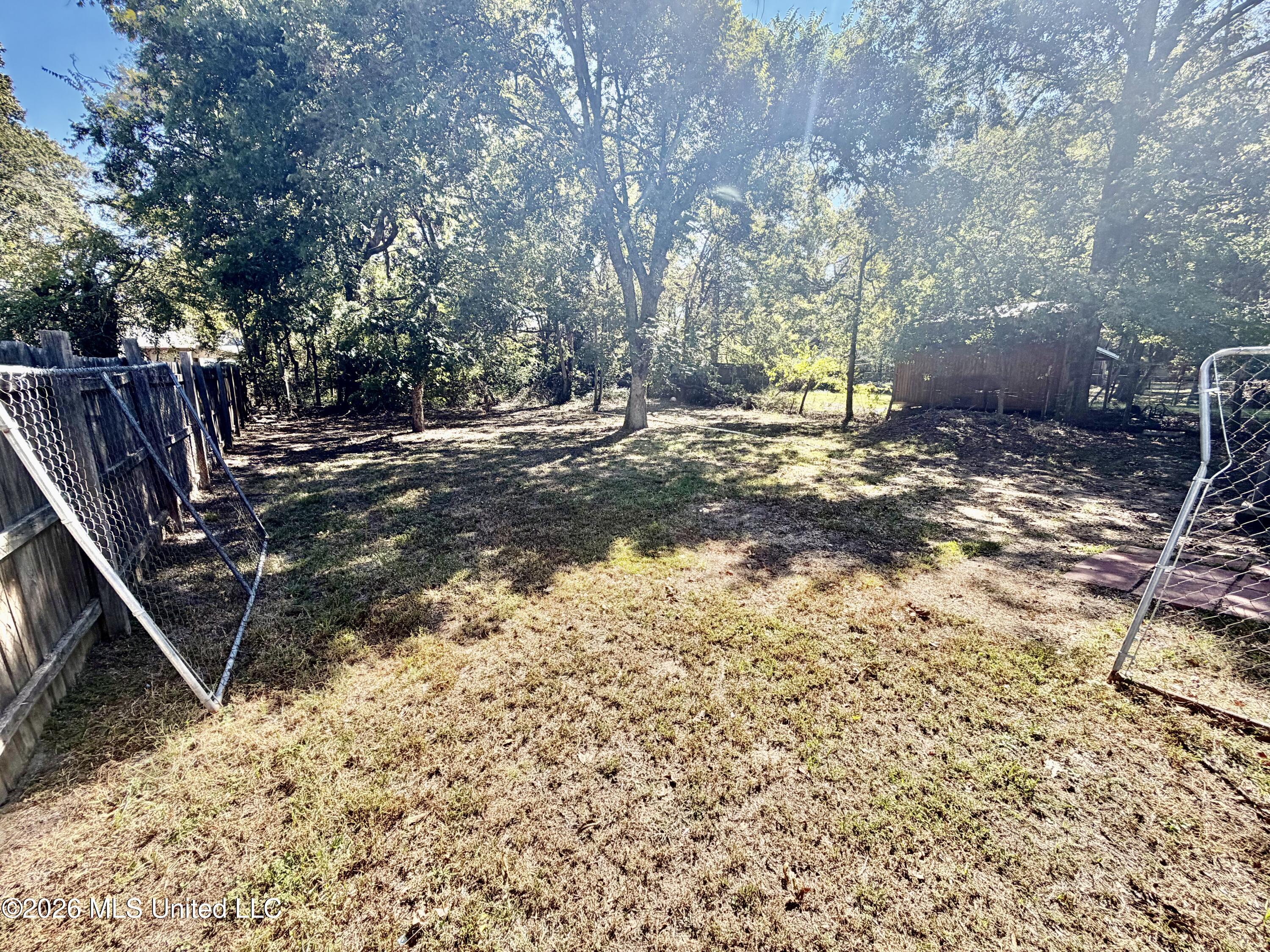 208 N 1st Avenue Property Photo 12
