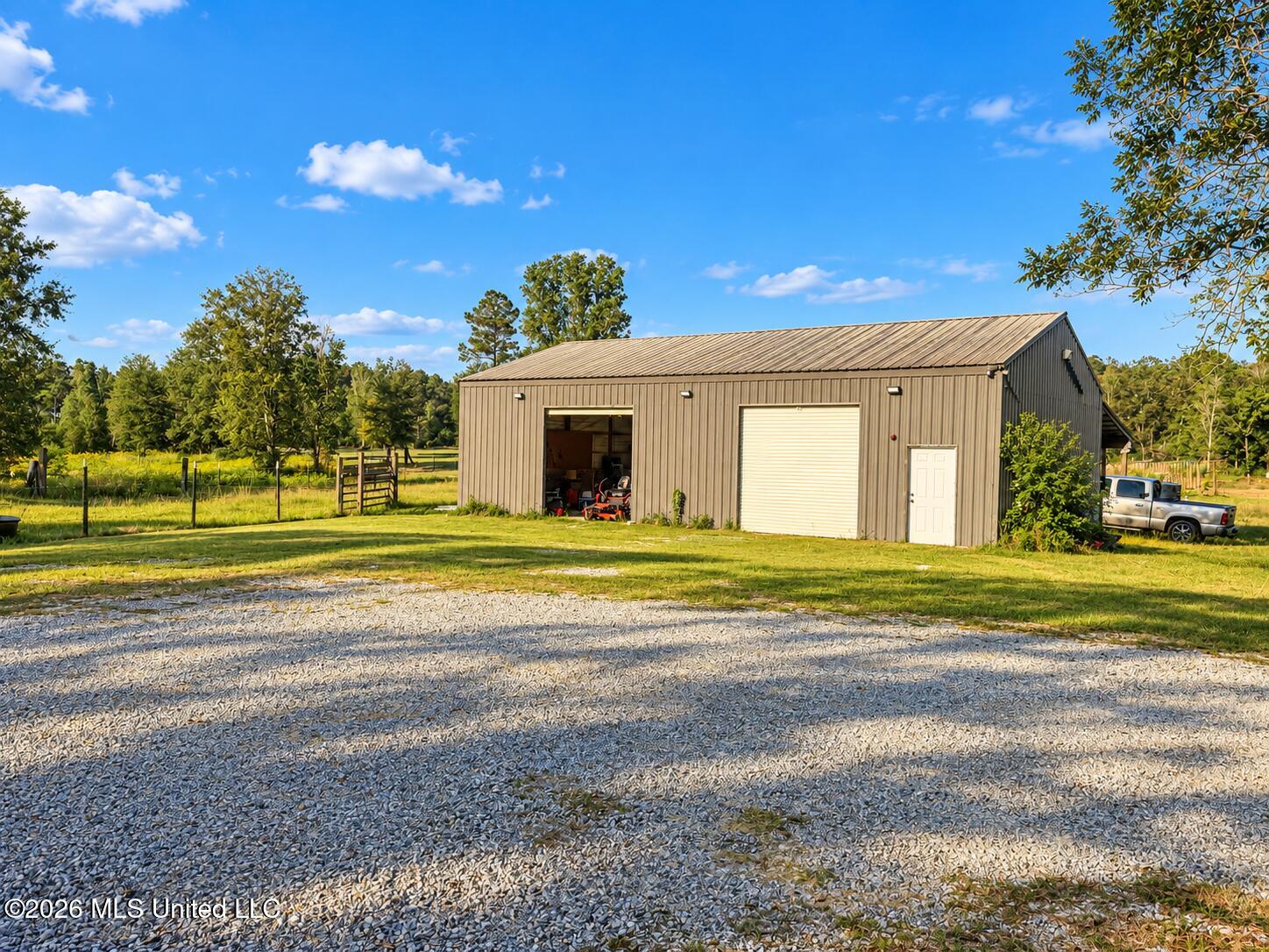122 County Road 237 Property Photo 4