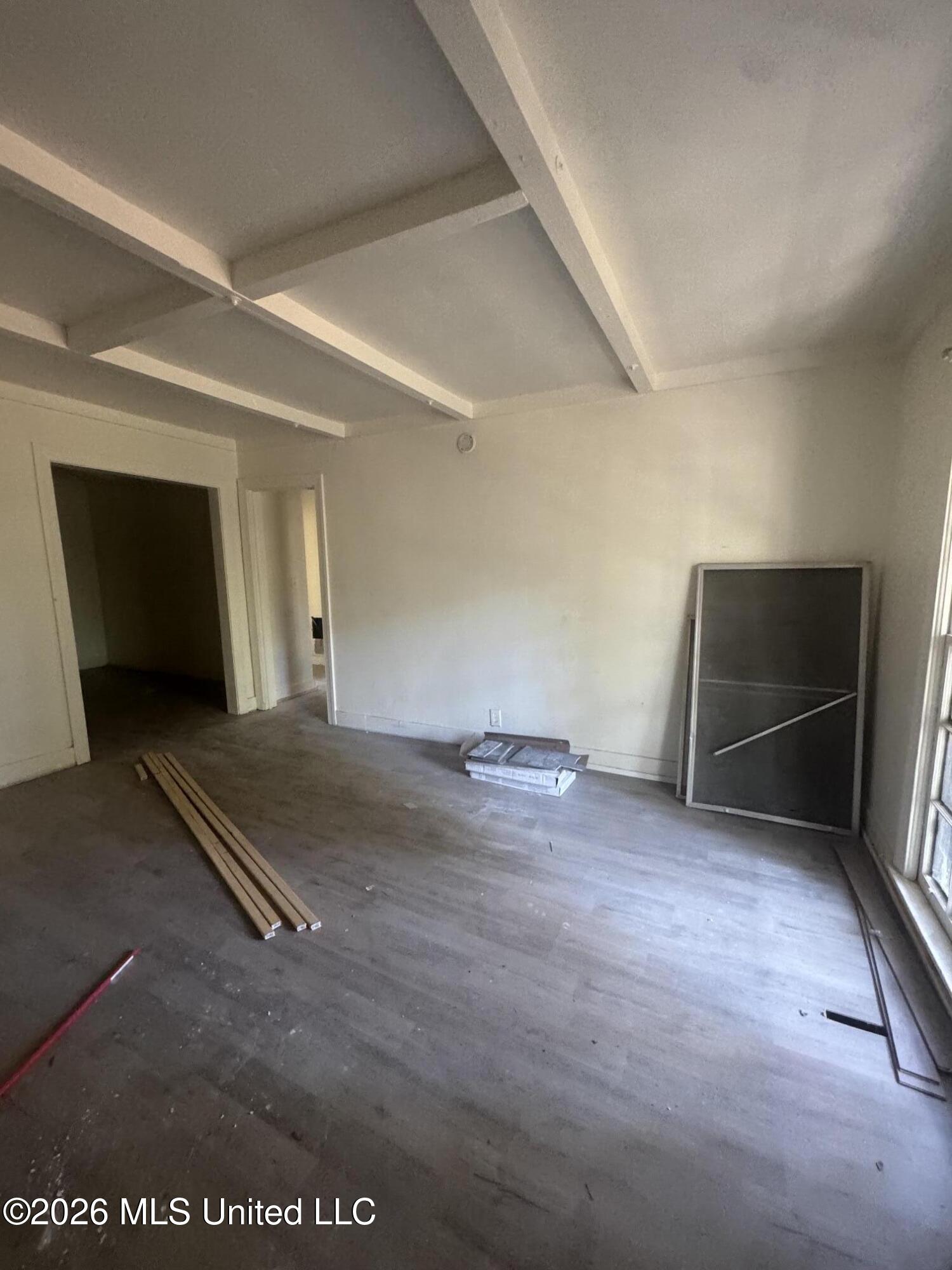 2111 East Drive Property Photo 6