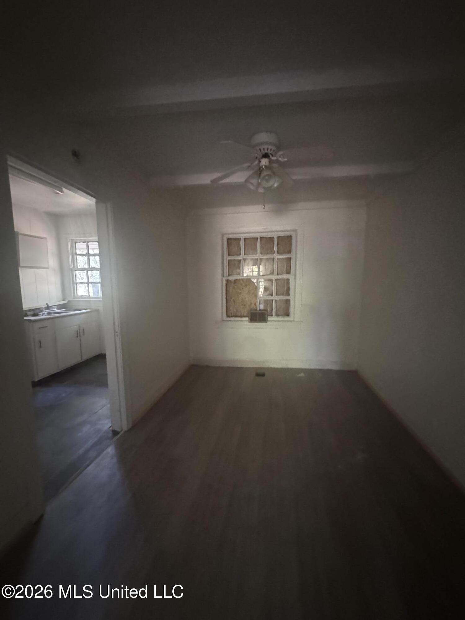 2111 East Drive Property Photo 7
