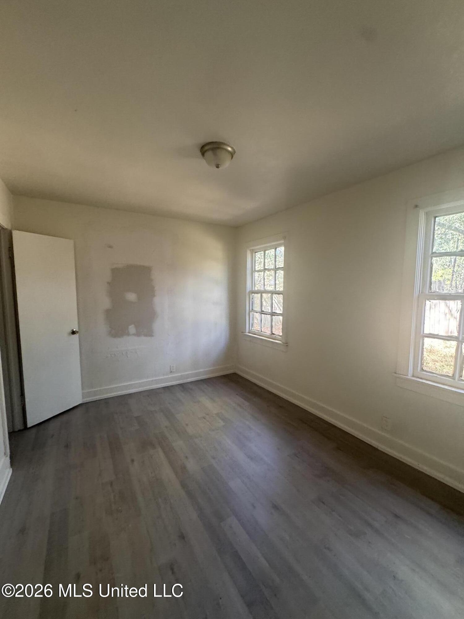 2111 East Drive Property Photo 9