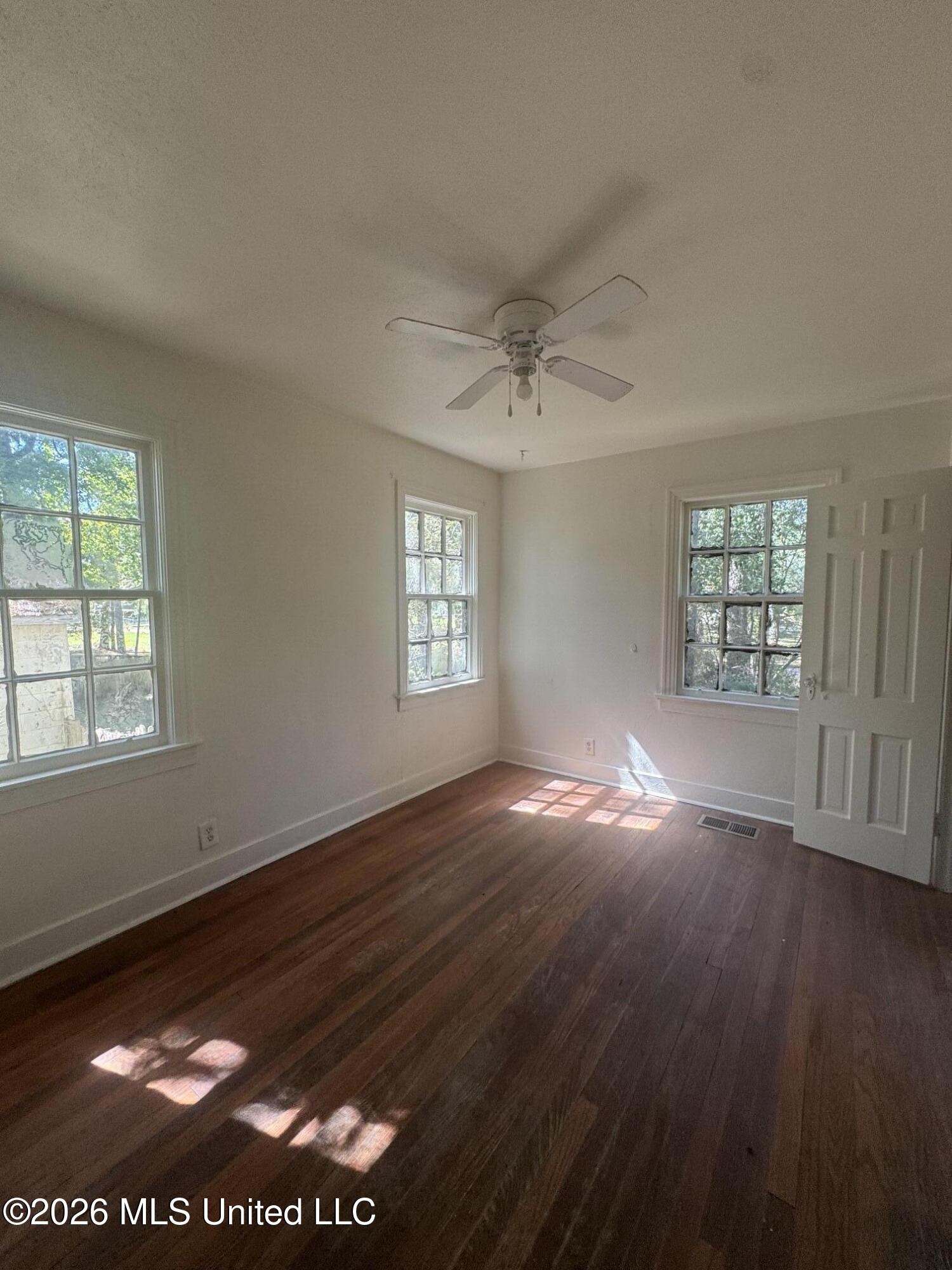 2111 East Drive Property Photo 19