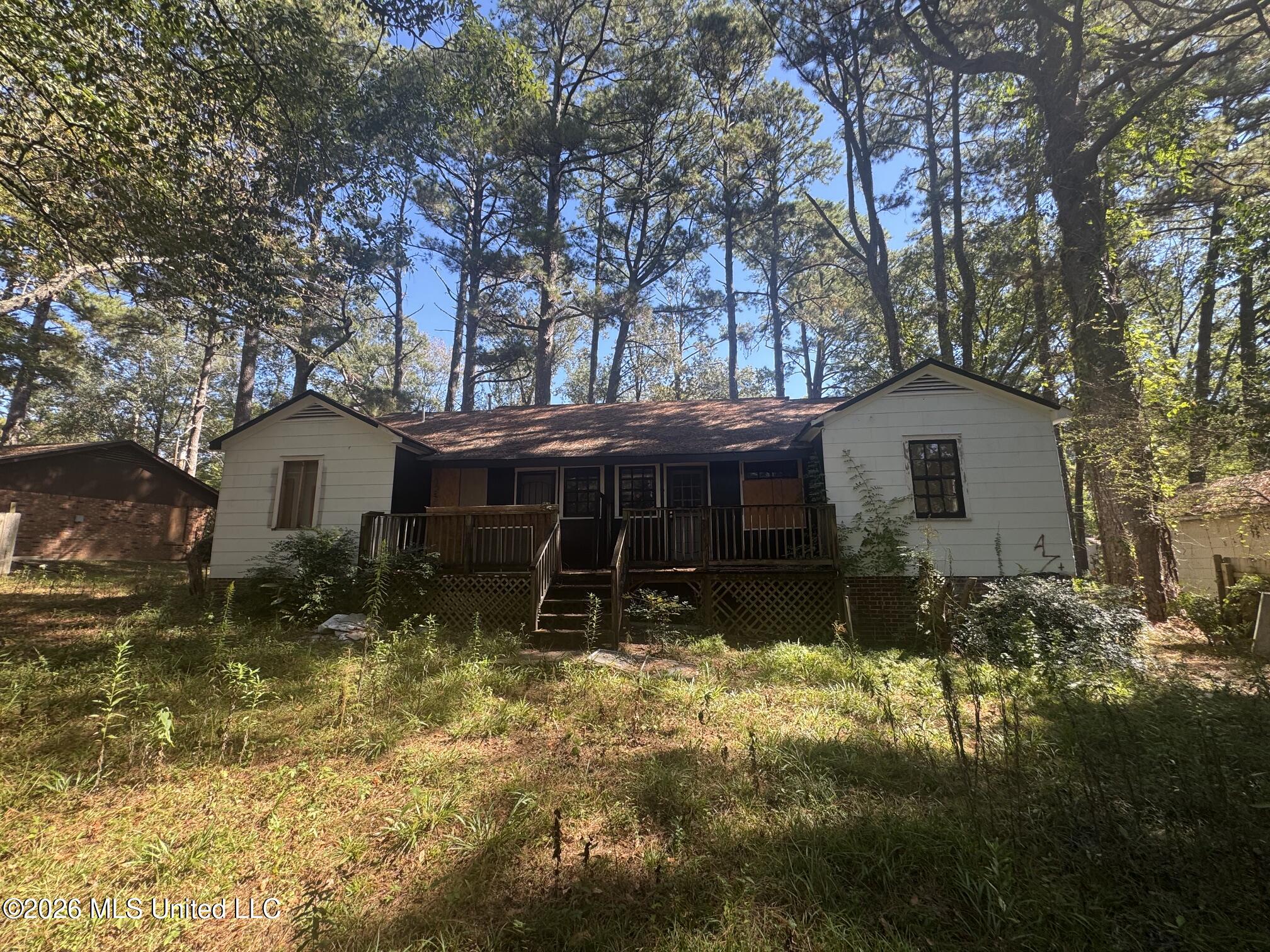 2111 East Drive Property Photo 20