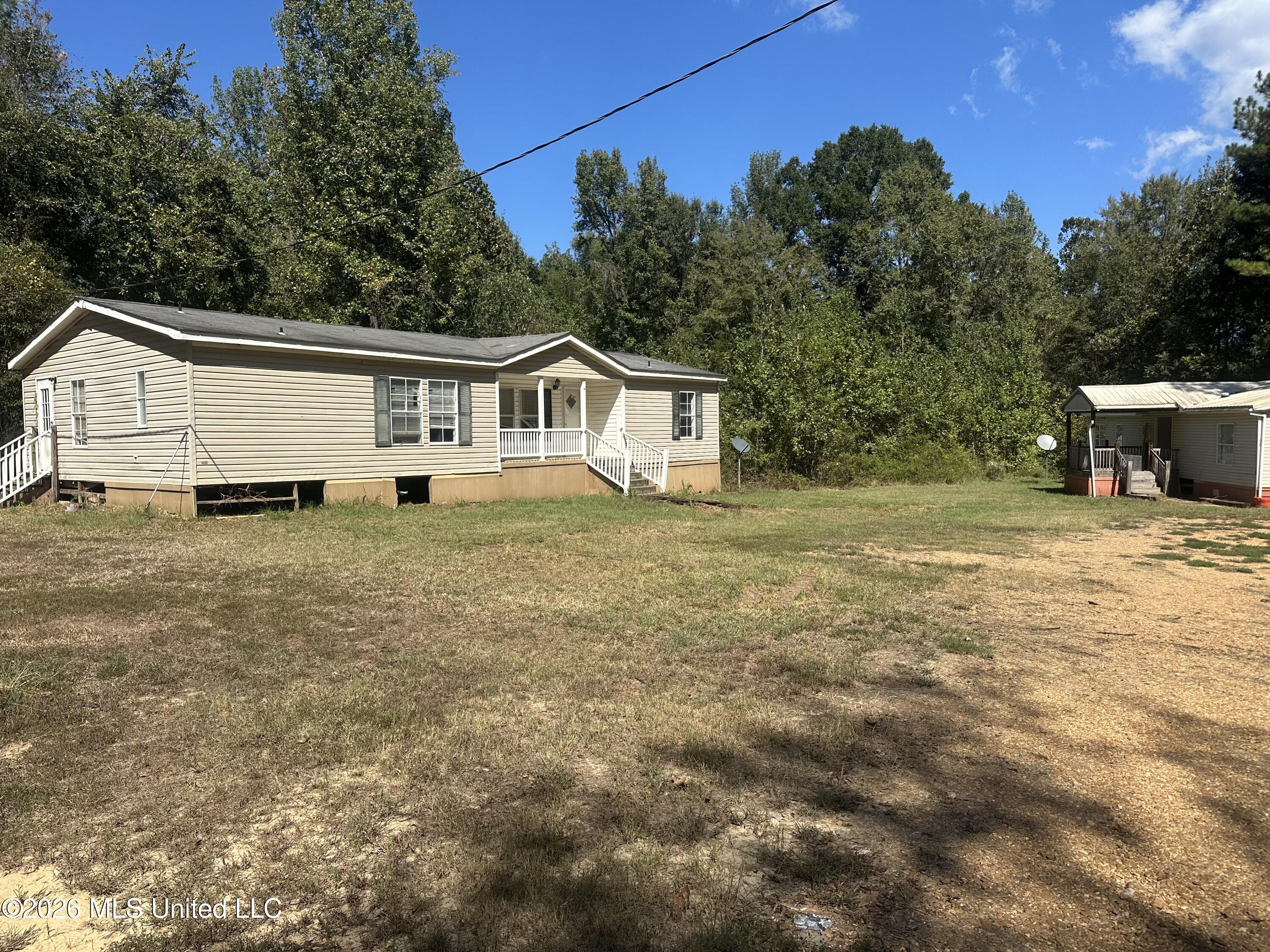 9425 Freetown Road Property Photo 2