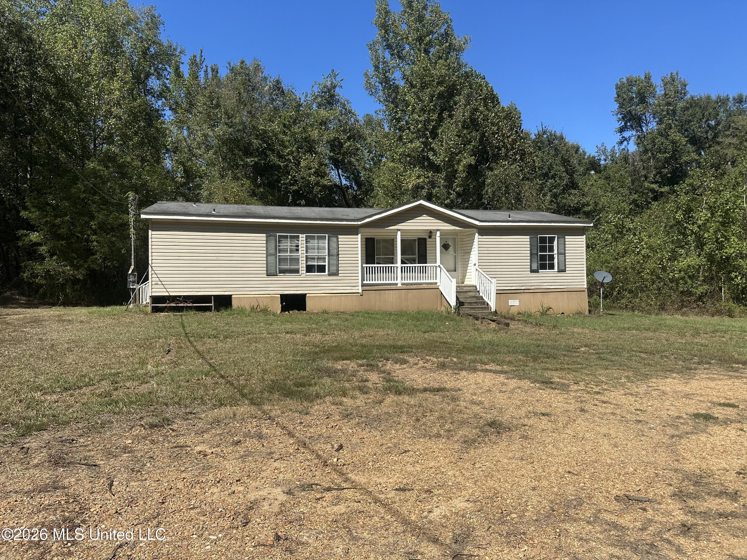 9425 Freetown Road Property Photo 5