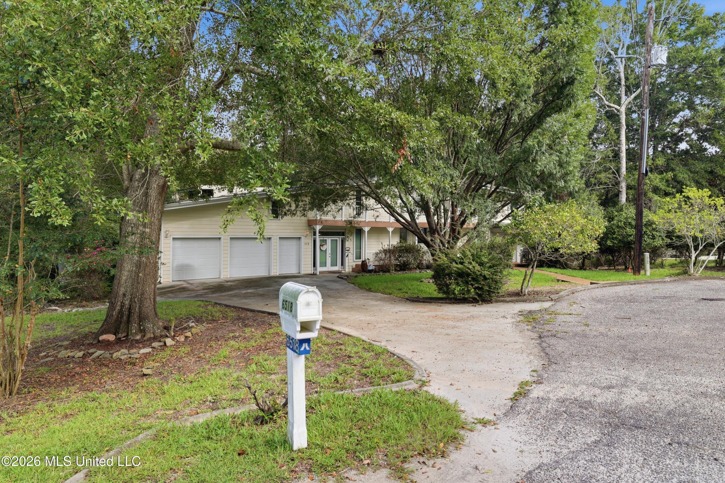 6518 Mauna Loa Court Property Photo 3