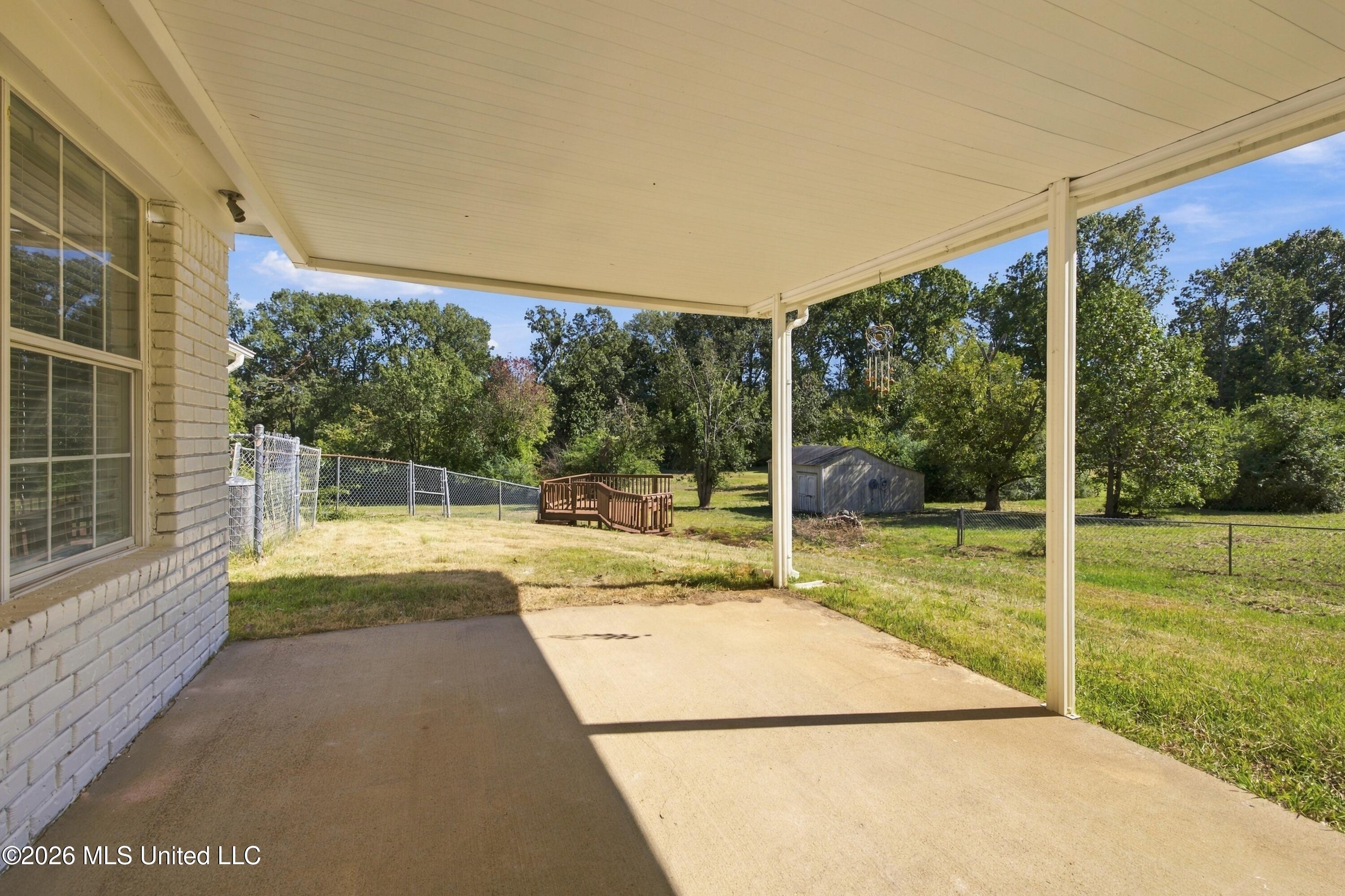1655 Thousand Oaks Drive Property Photo 8