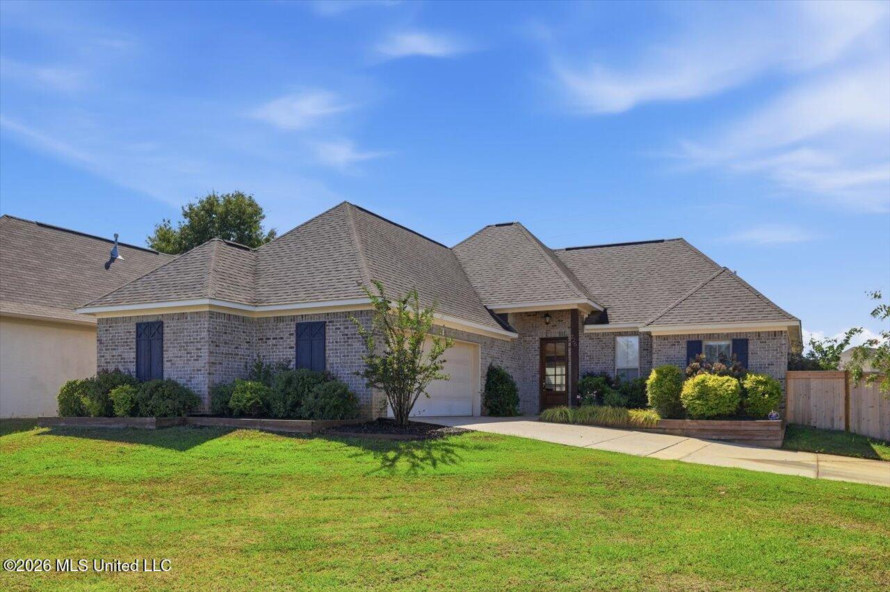 726 Sawgrass Lakes Drive Property Photo 1