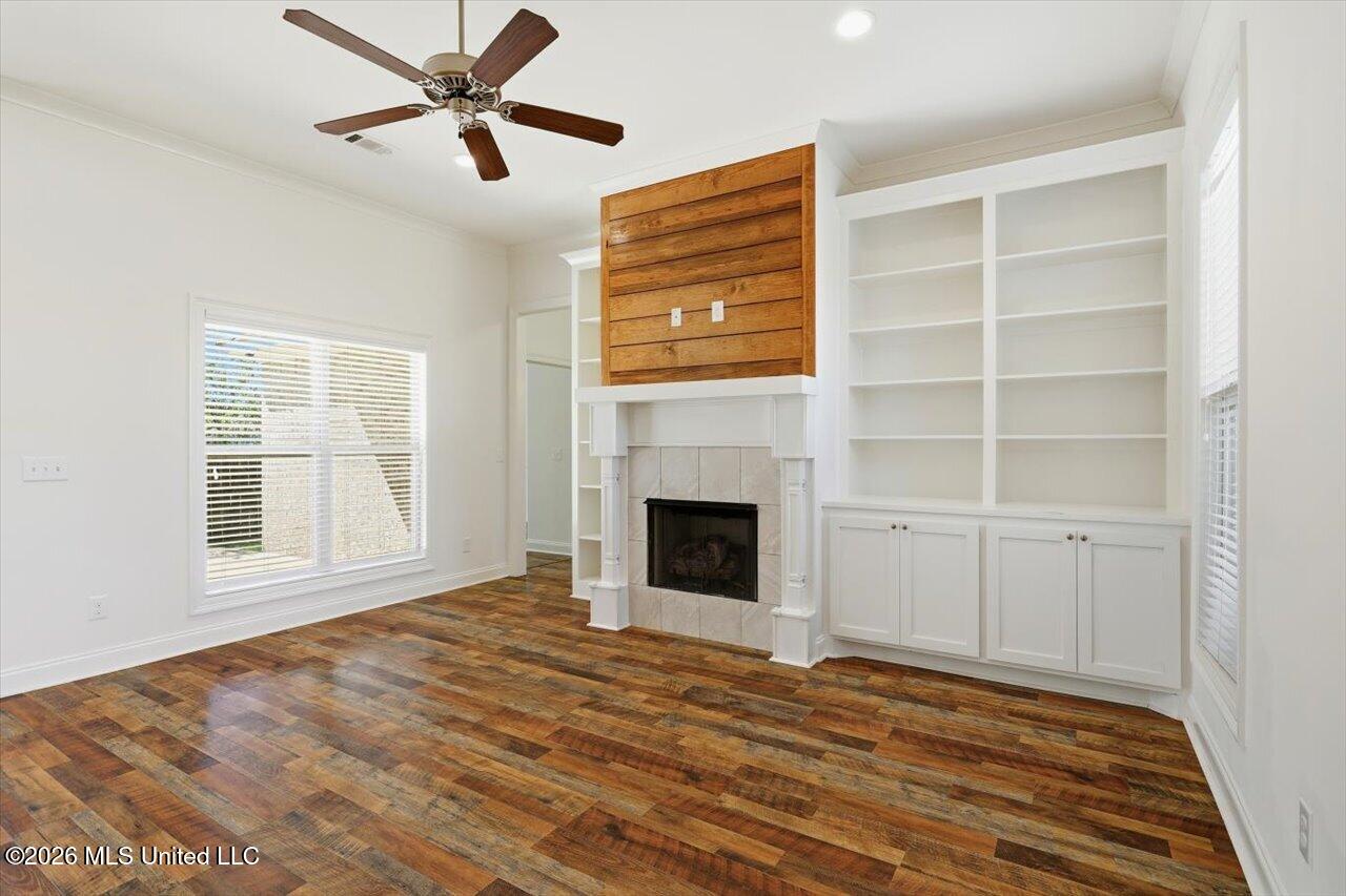 726 Sawgrass Lakes Drive Property Photo 6