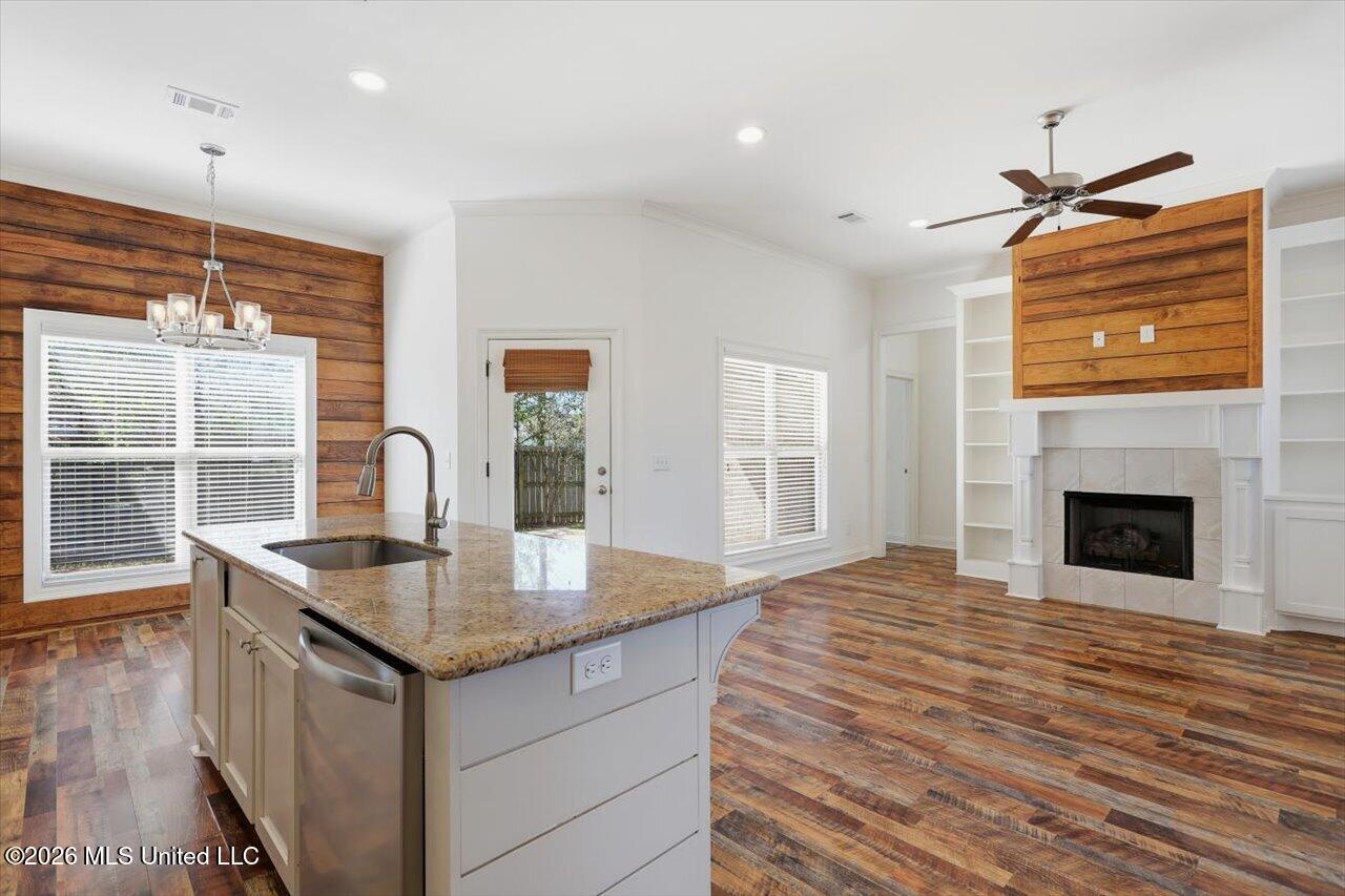 726 Sawgrass Lakes Drive Property Photo 13