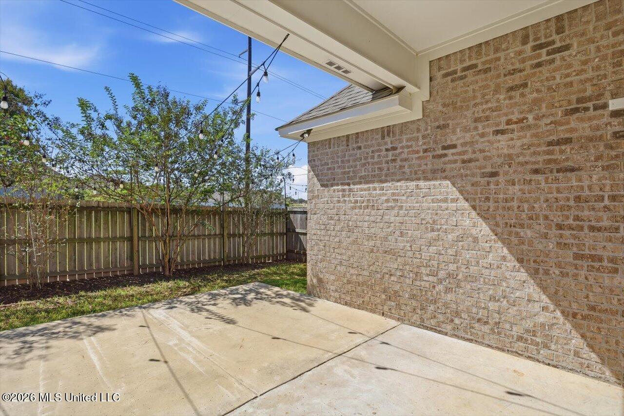 726 Sawgrass Lakes Drive Property Photo 30