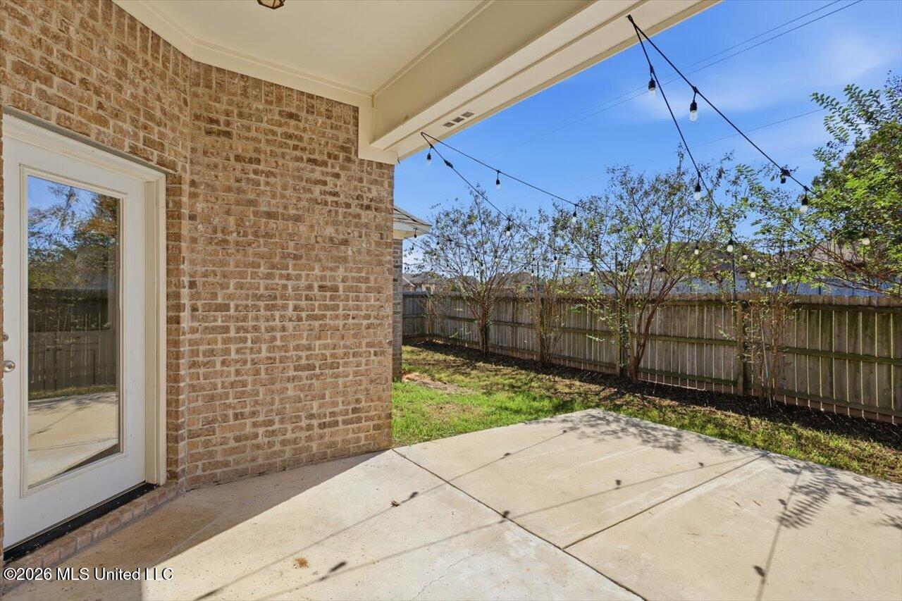 726 Sawgrass Lakes Drive Property Photo 31