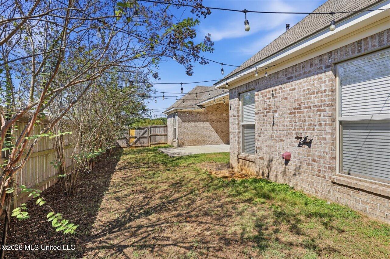 726 Sawgrass Lakes Drive Property Photo 32