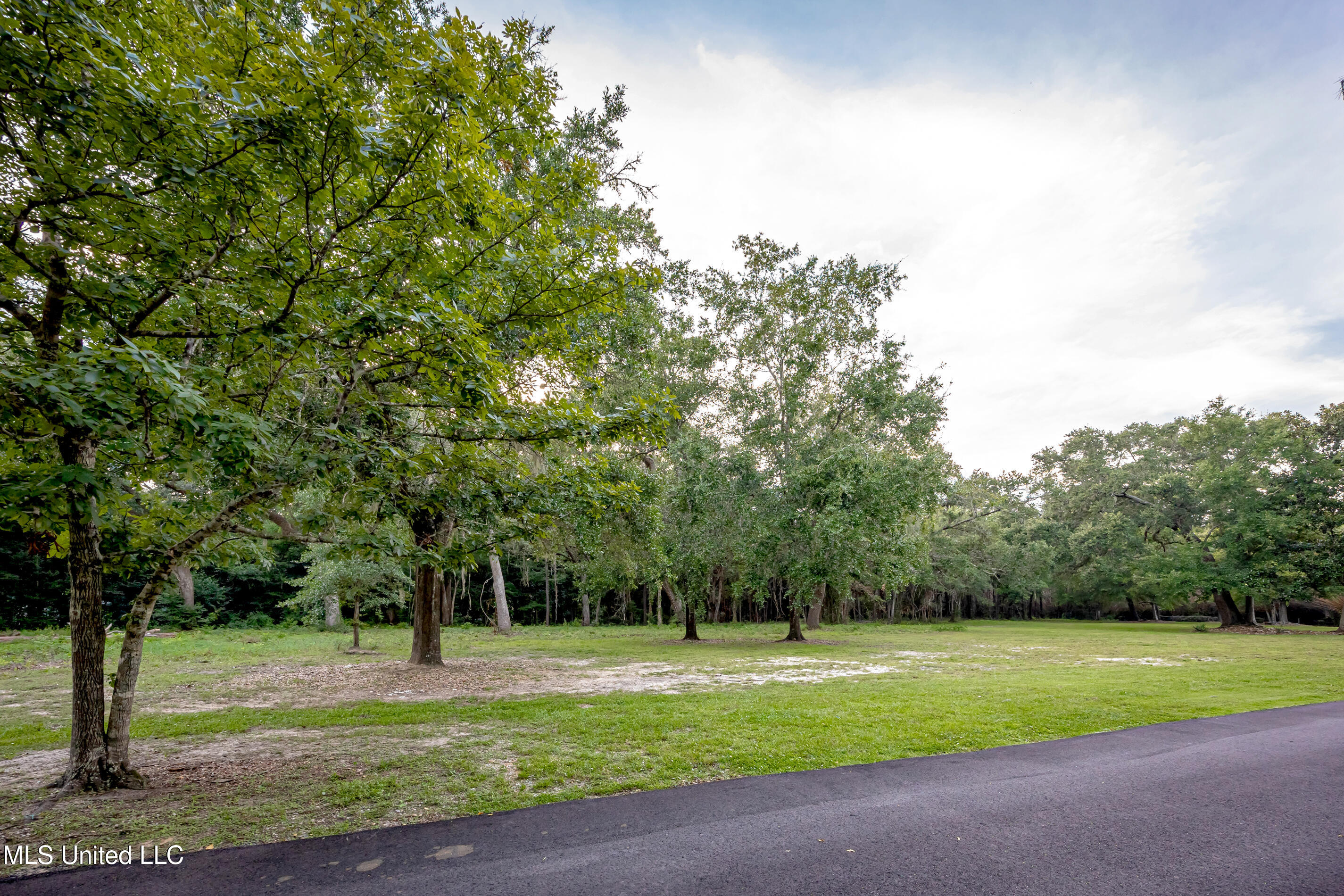 Lot 2 Pointe Aux Chenes Property Photo 8