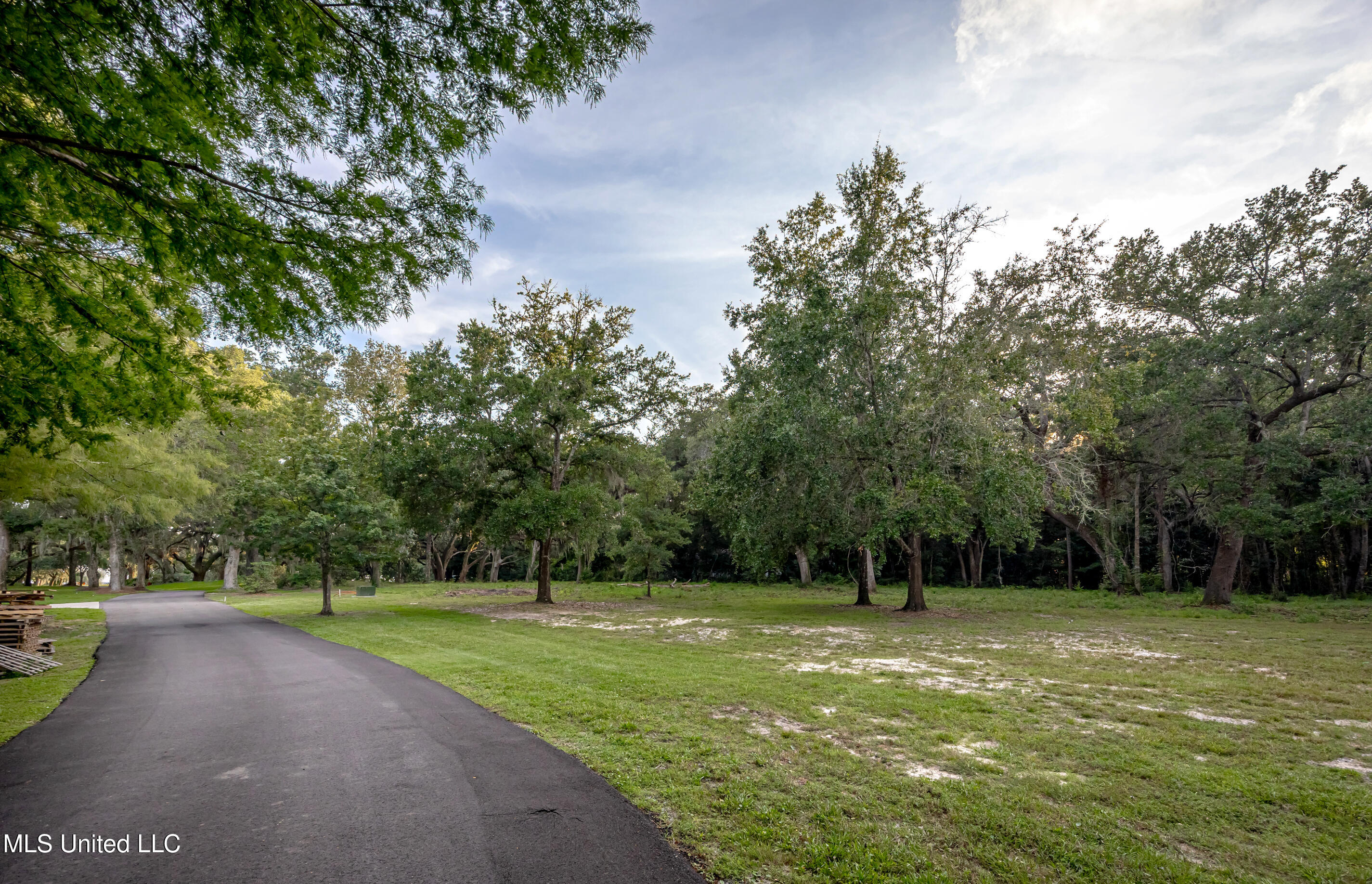 Lot 2 Pointe Aux Chenes Property Photo 9