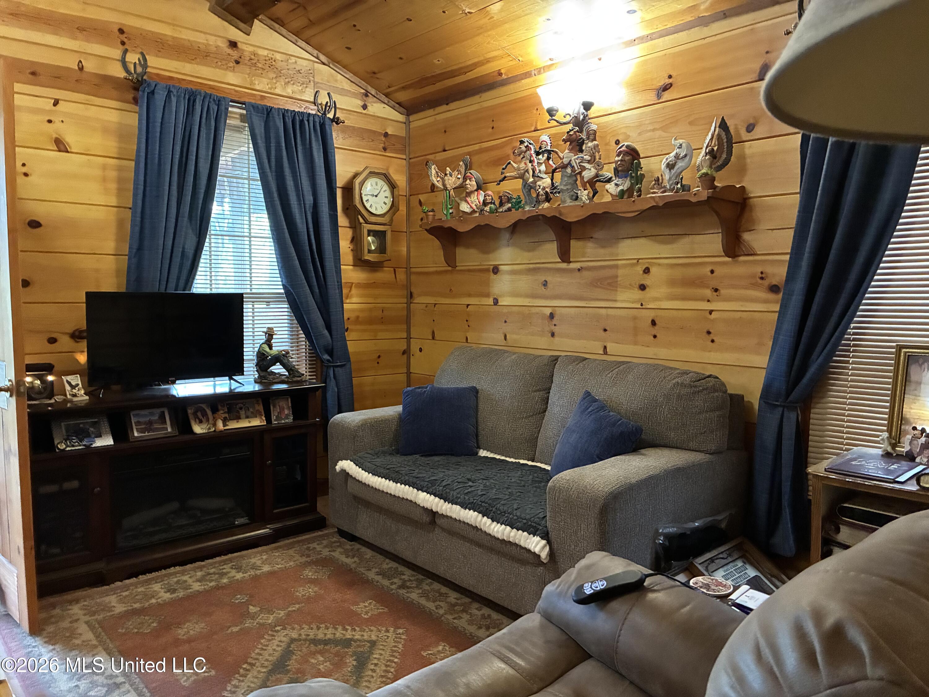 113 Wayne Hare Road Property Photo 6