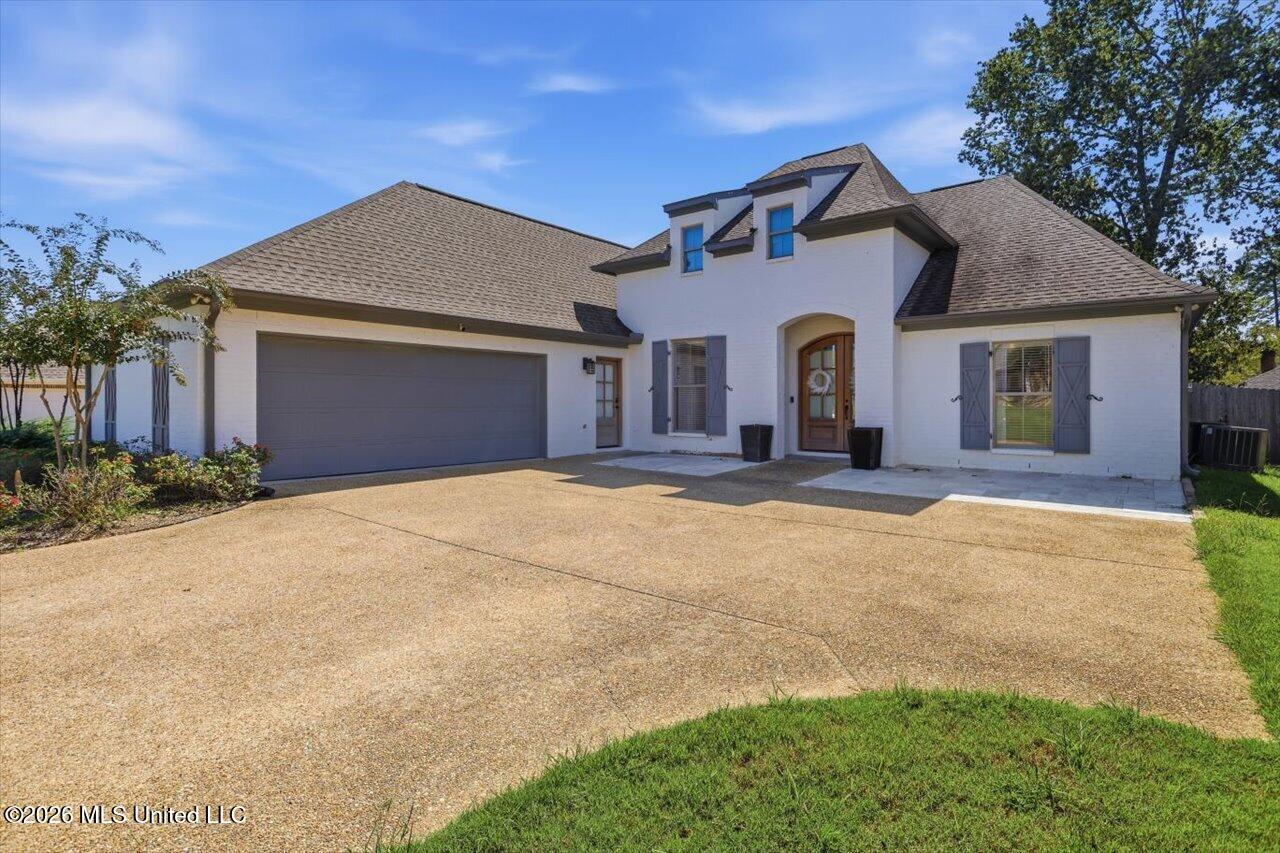 108 Vineyard Boulevard Property Photo 1