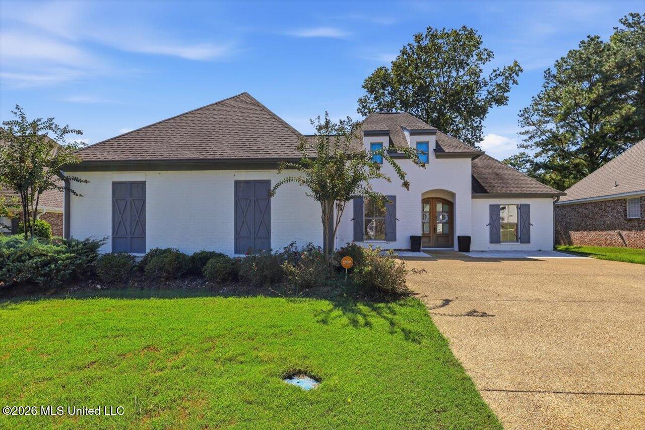 108 Vineyard Boulevard Property Photo 2