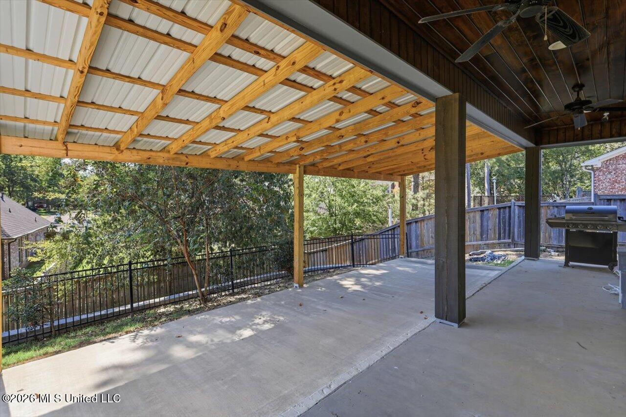 108 Vineyard Boulevard Property Photo 30