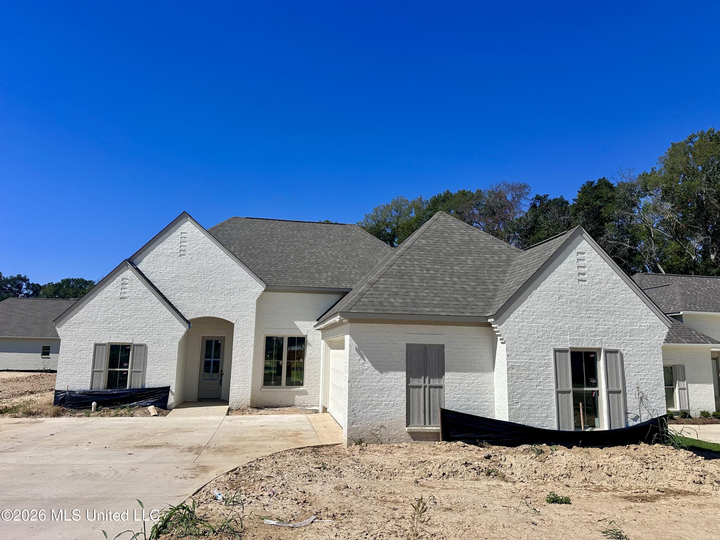 352 Aurora Circle Property Photo 1