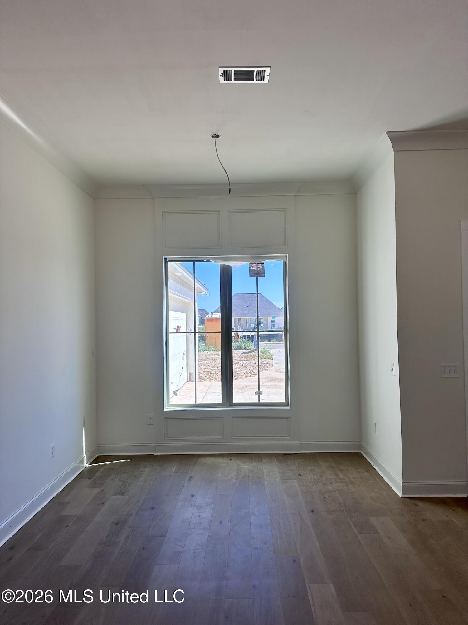 352 Aurora Circle Property Photo 4