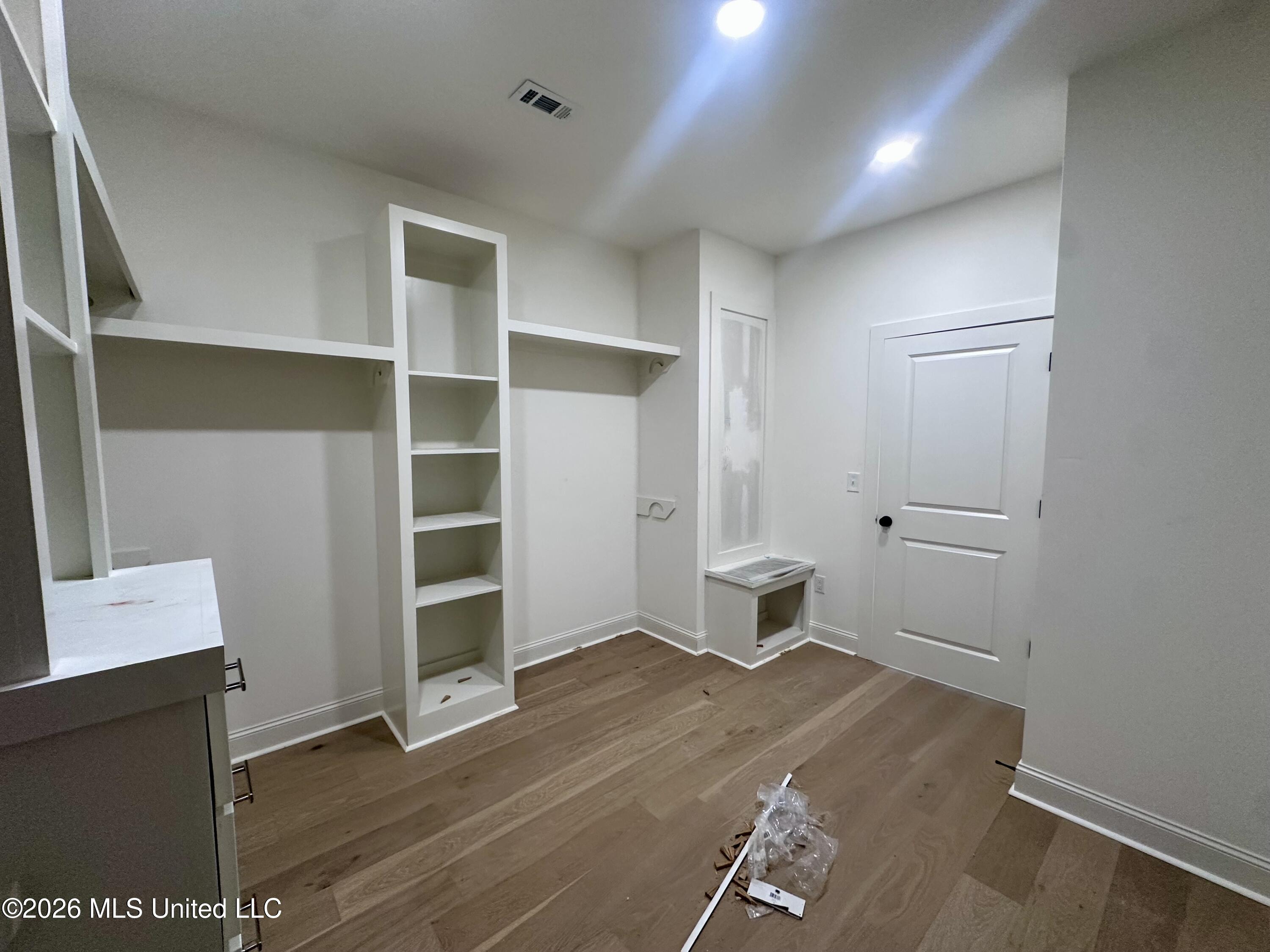 352 Aurora Circle Property Photo 18