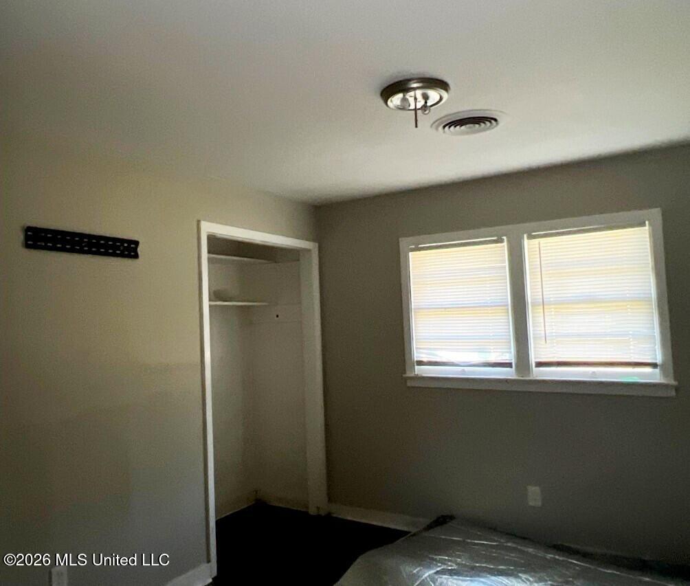 1043 Deryll Street Property Photo 3