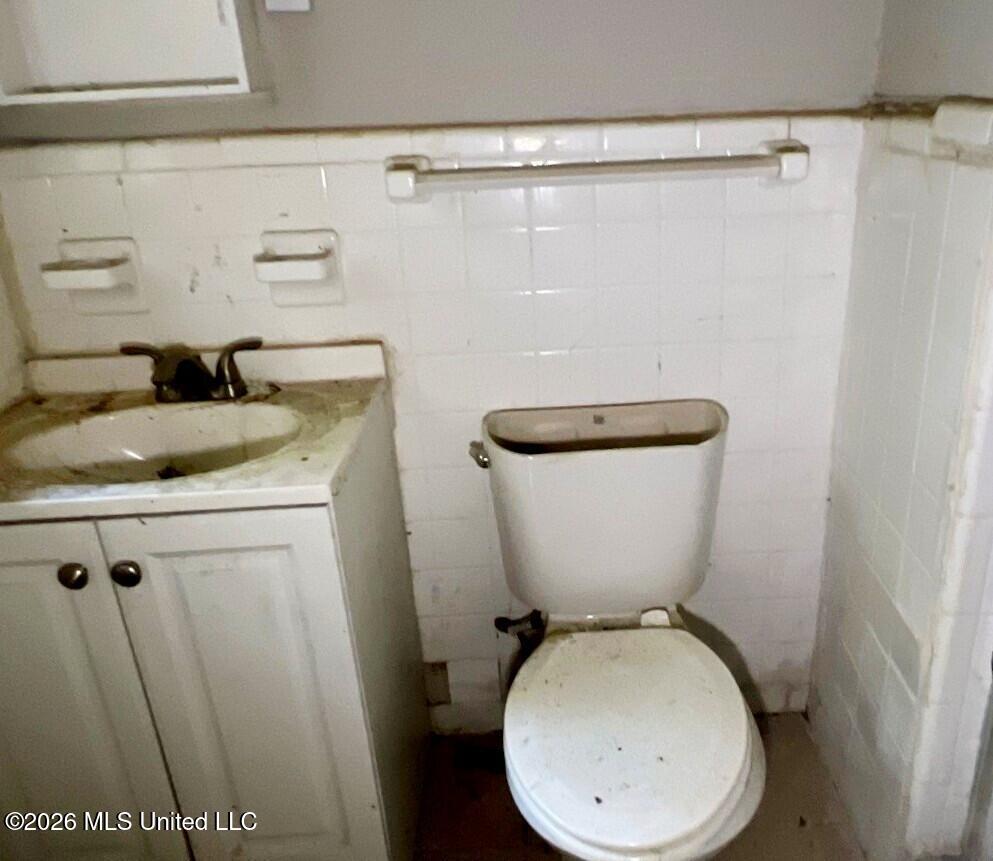 1043 Deryll Street Property Photo 4