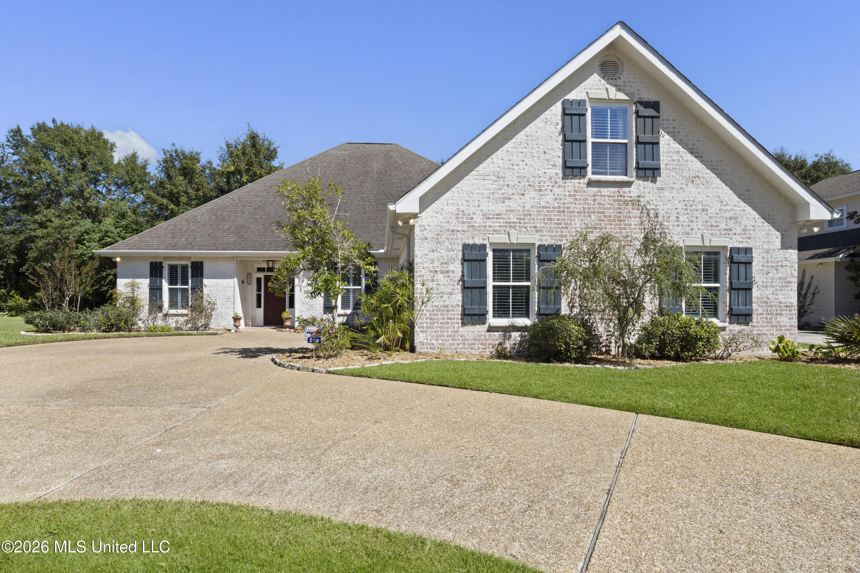 208 Old Bay Lane Property Photo 4
