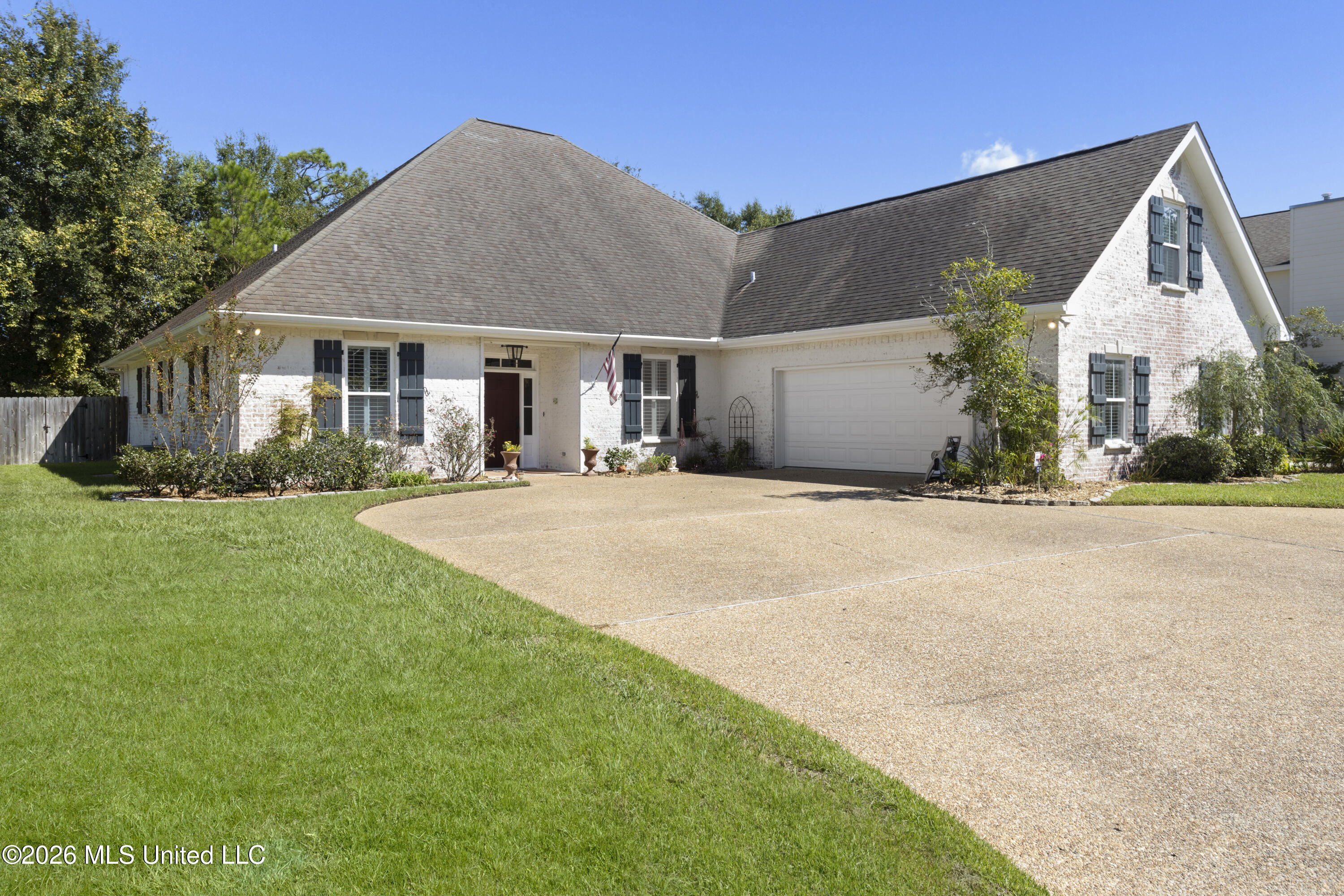 208 Old Bay Lane Property Photo 5
