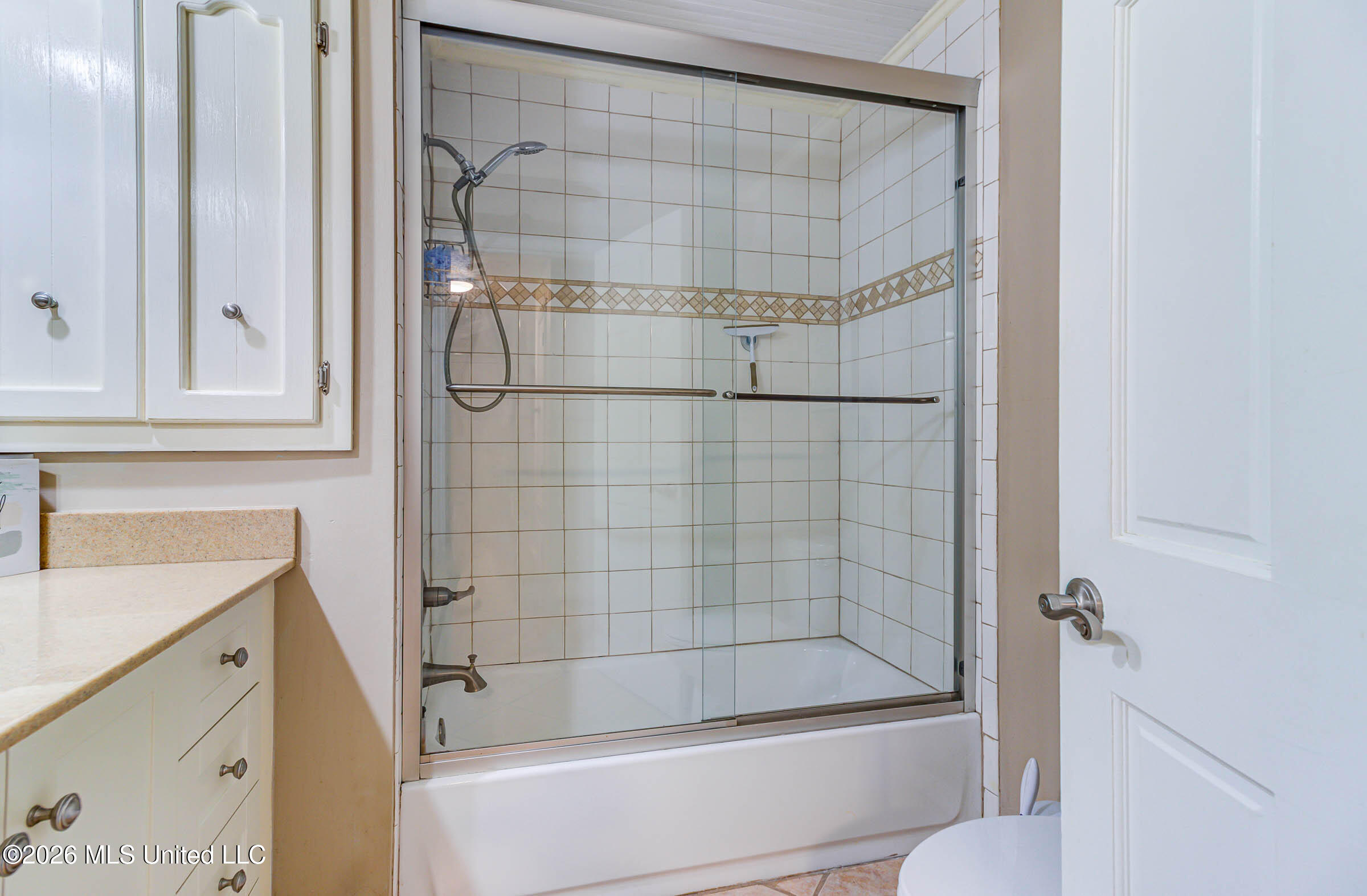 8200 Butler Road Property Photo 31