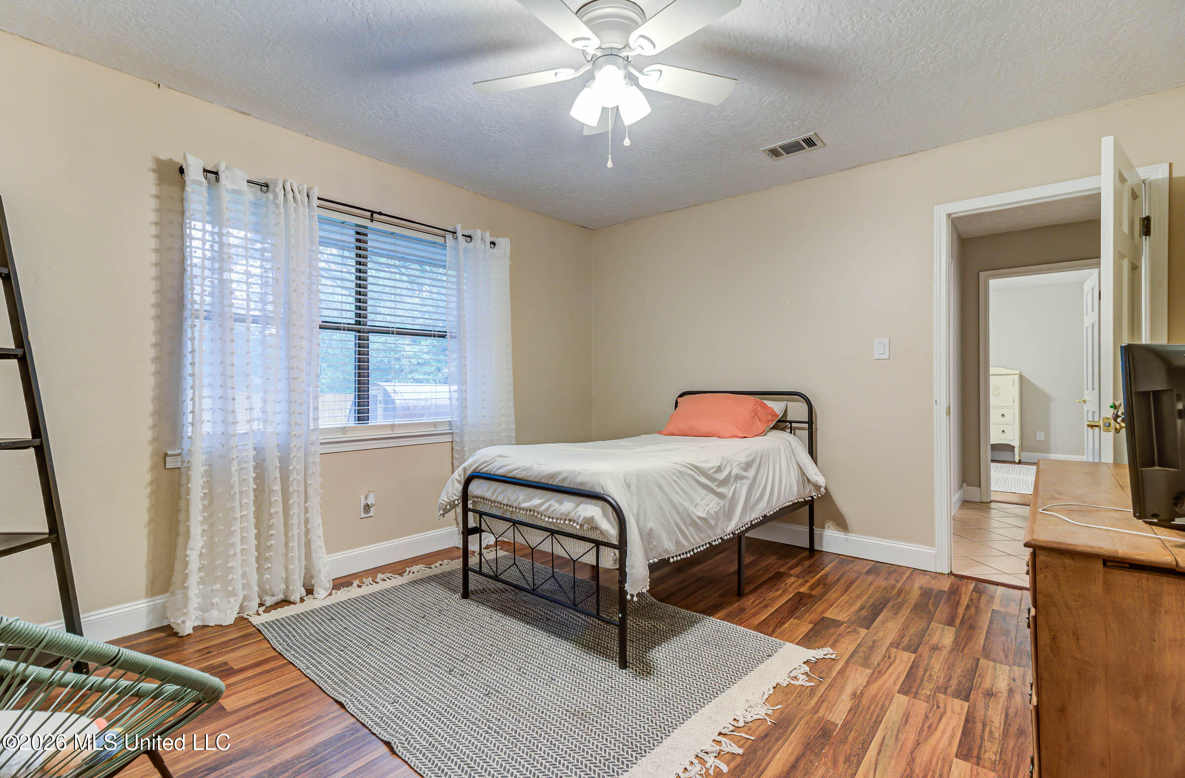 8200 Butler Road Property Photo 33