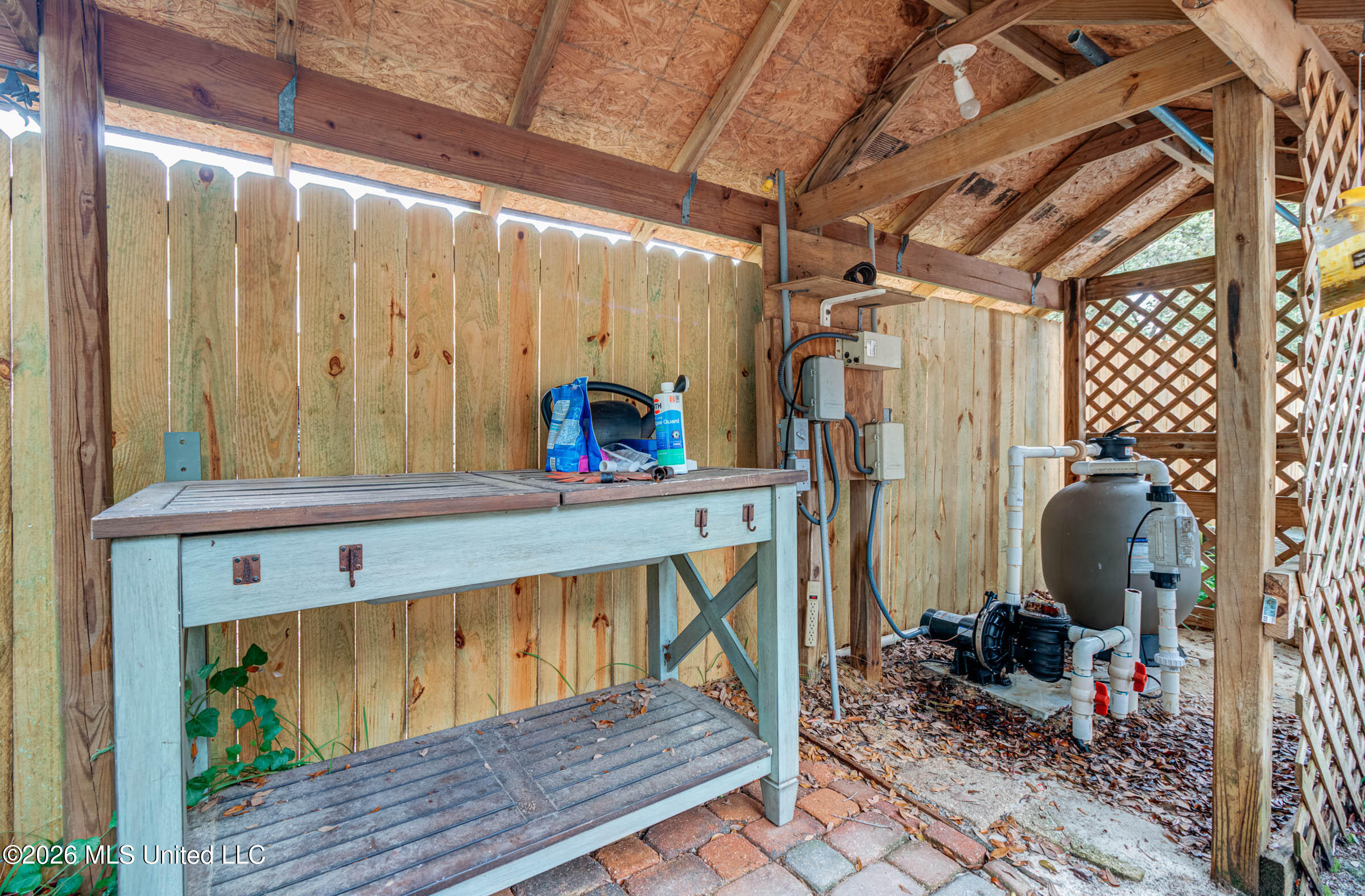 8200 Butler Road Property Photo 52