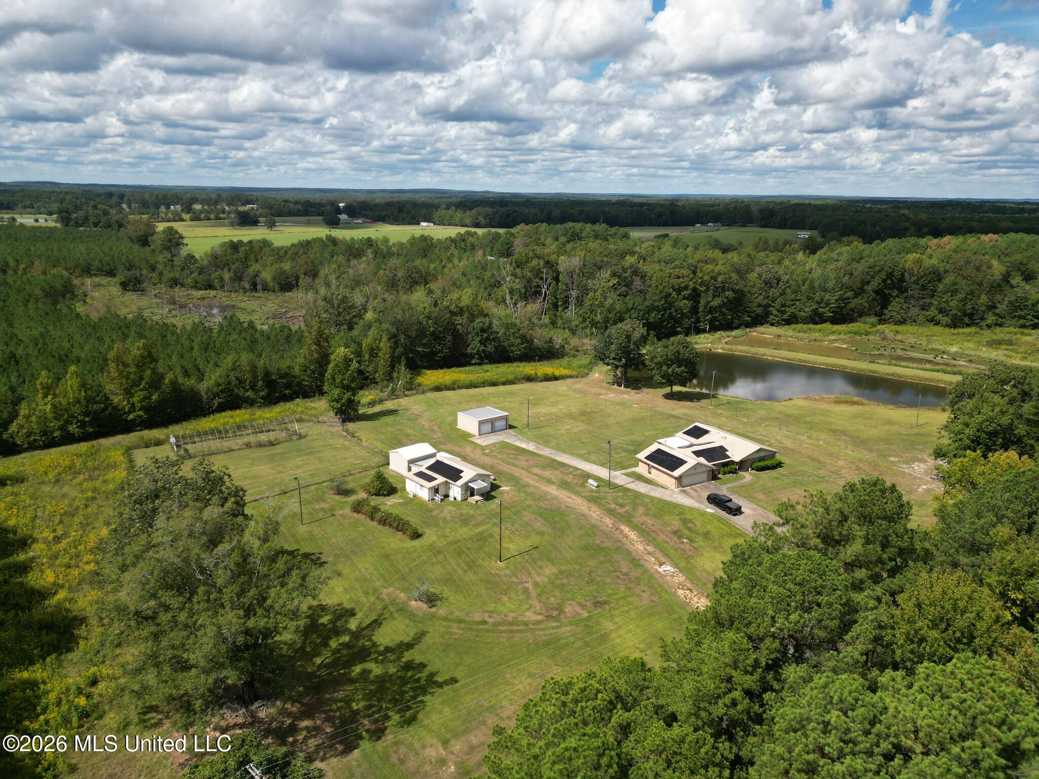 1077 Evergreen Road Property Photo 1