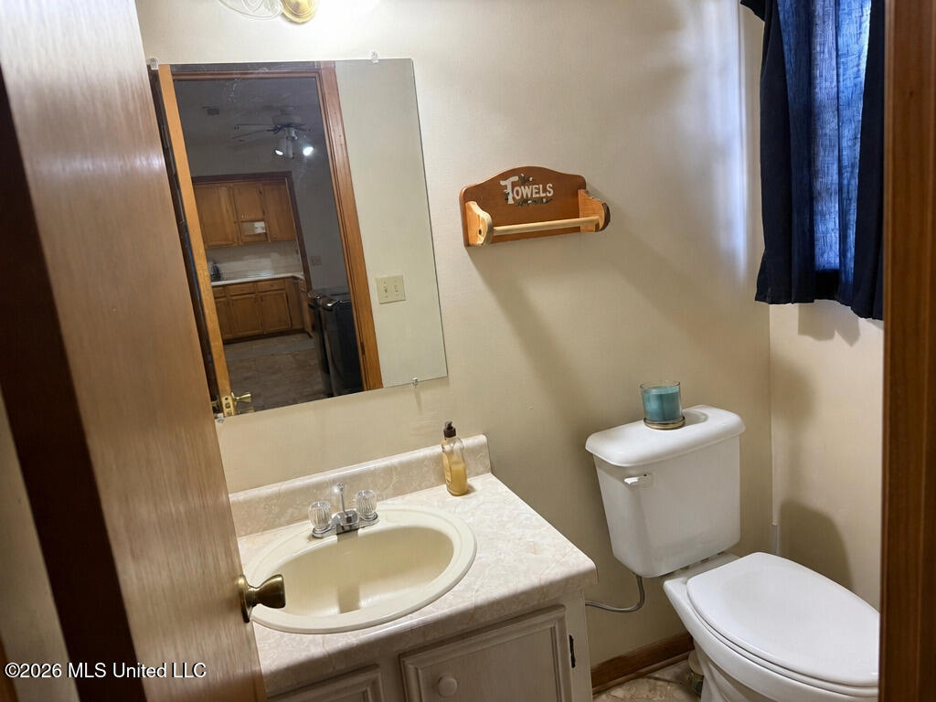 1077 Evergreen Road Property Photo 23