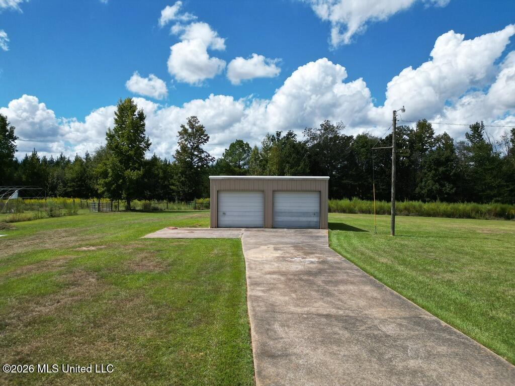 1077 Evergreen Road Property Photo 27